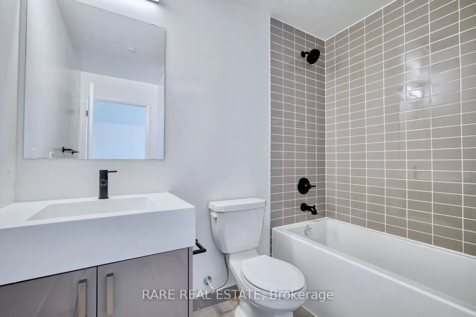 280 Dundas Street W, #2409
