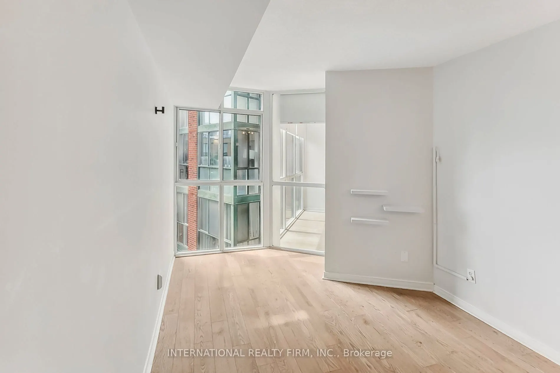 801 king Street, #628