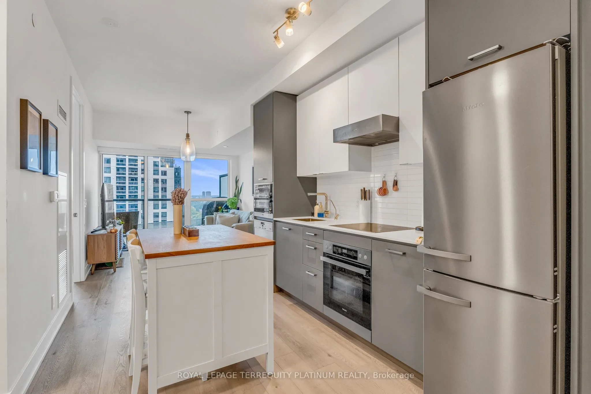 11 Lillian Street, #1410