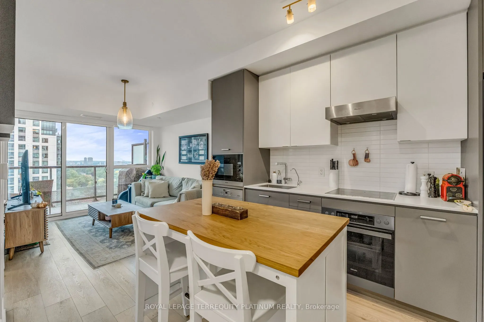 11 Lillian Street, #1410