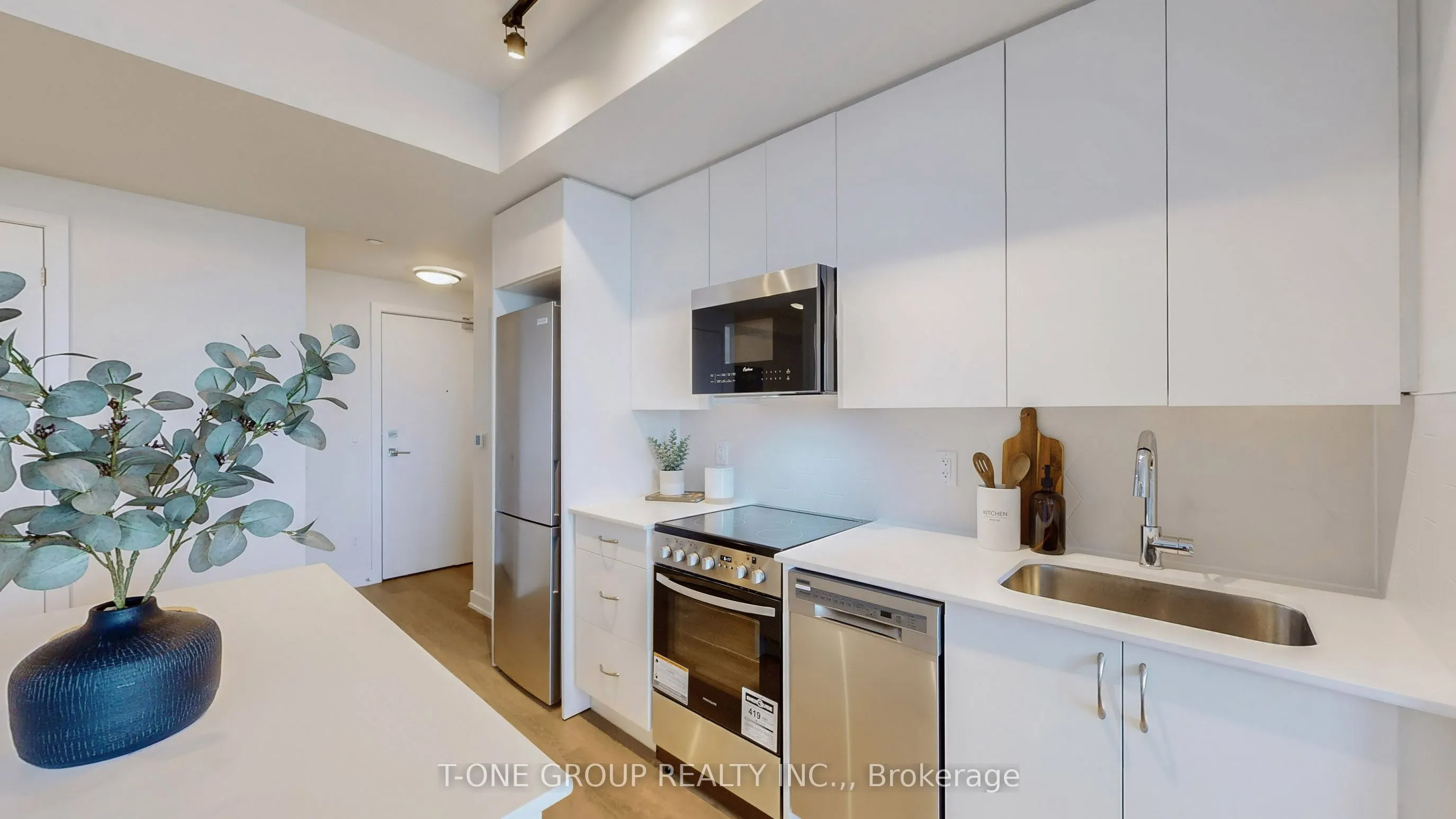 15 Ellerslie Avenue, #2711