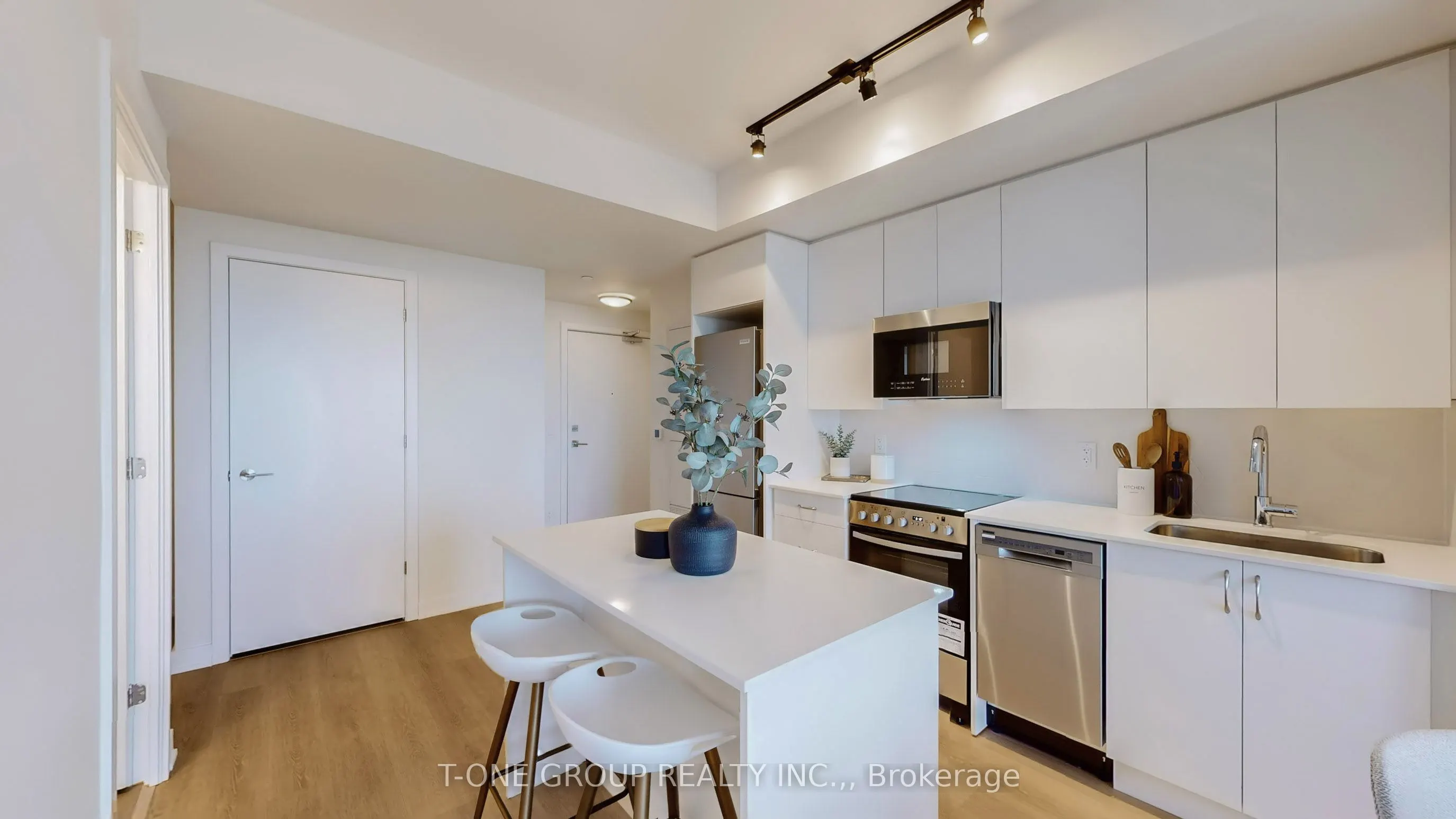 15 Ellerslie Avenue, #2711