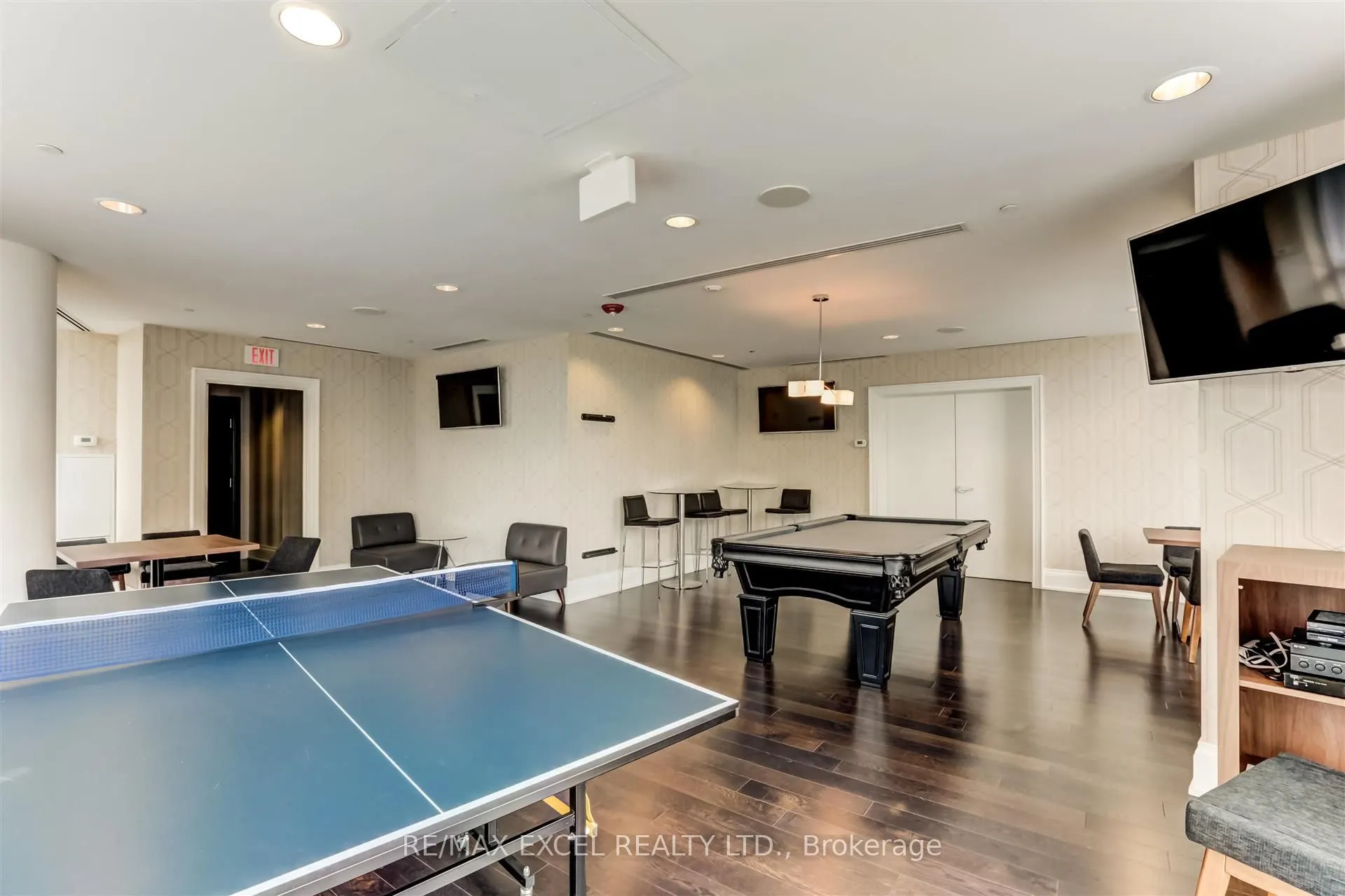 20 Bruyeres Mews, #1703