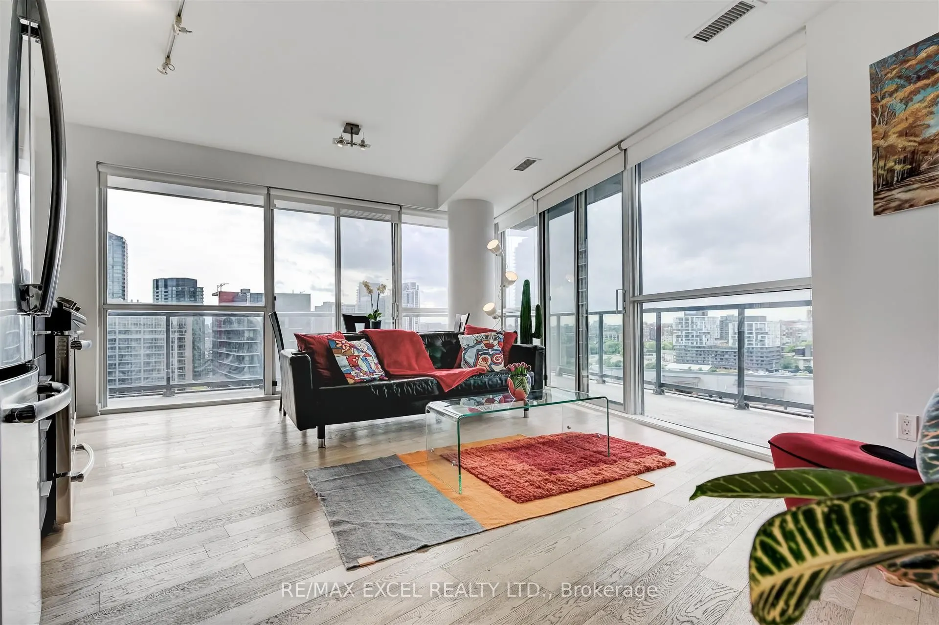 20 Bruyeres Mews, #1703
