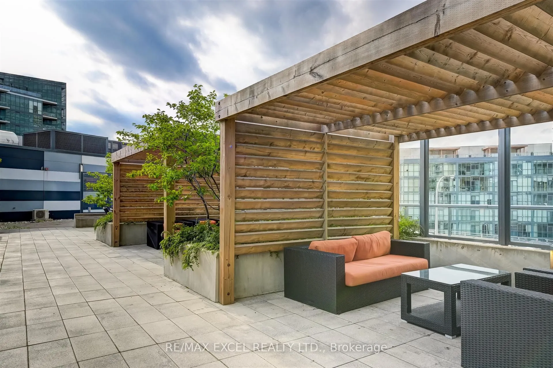 20 Bruyeres Mews, #1703