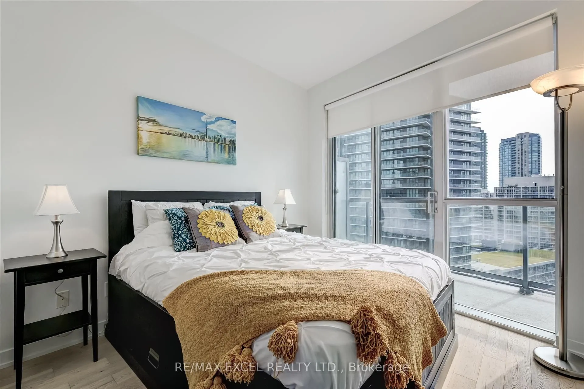 20 Bruyeres Mews, #1703