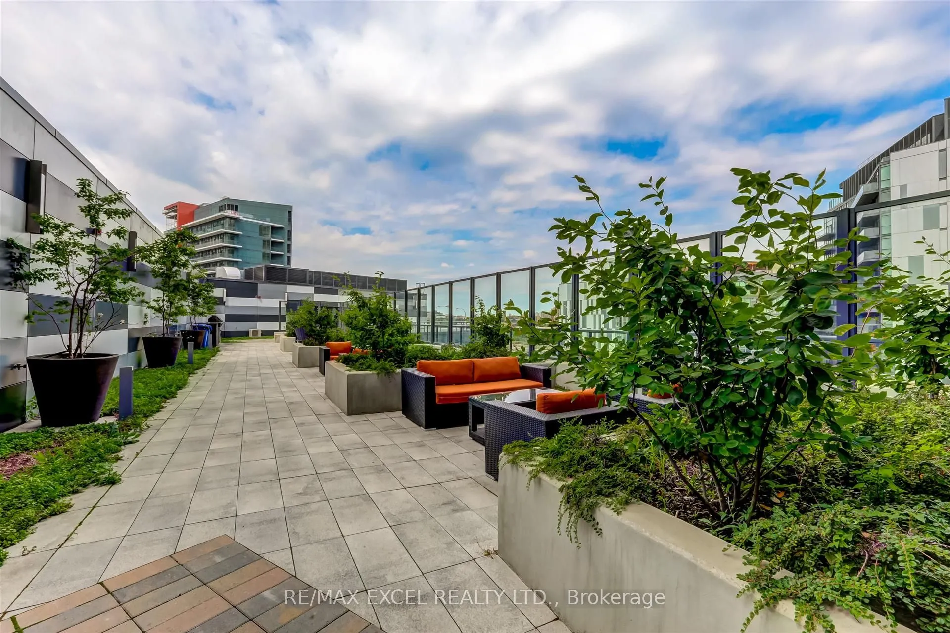 20 Bruyeres Mews, #1703