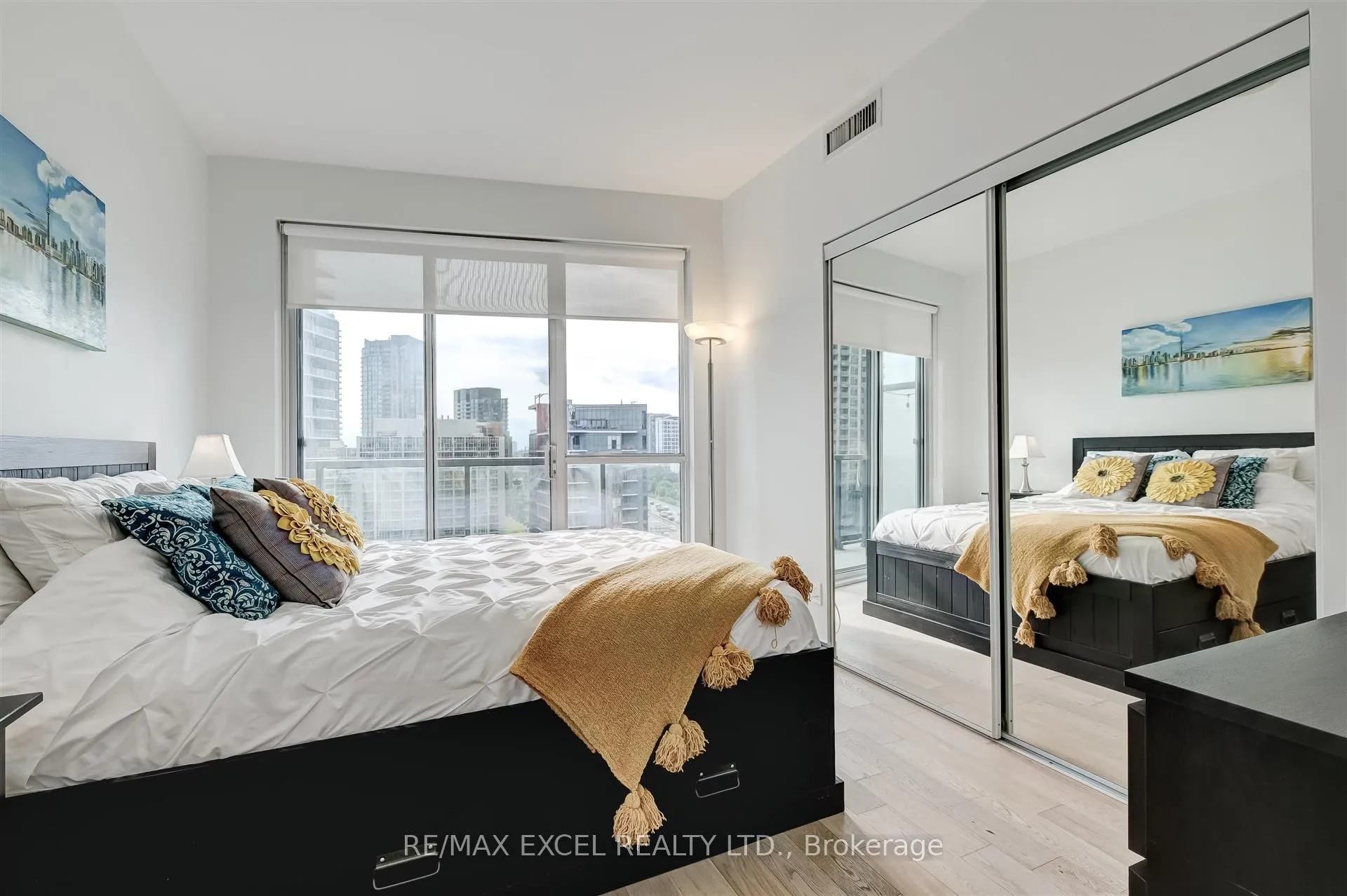 20 Bruyeres Mews, #1703