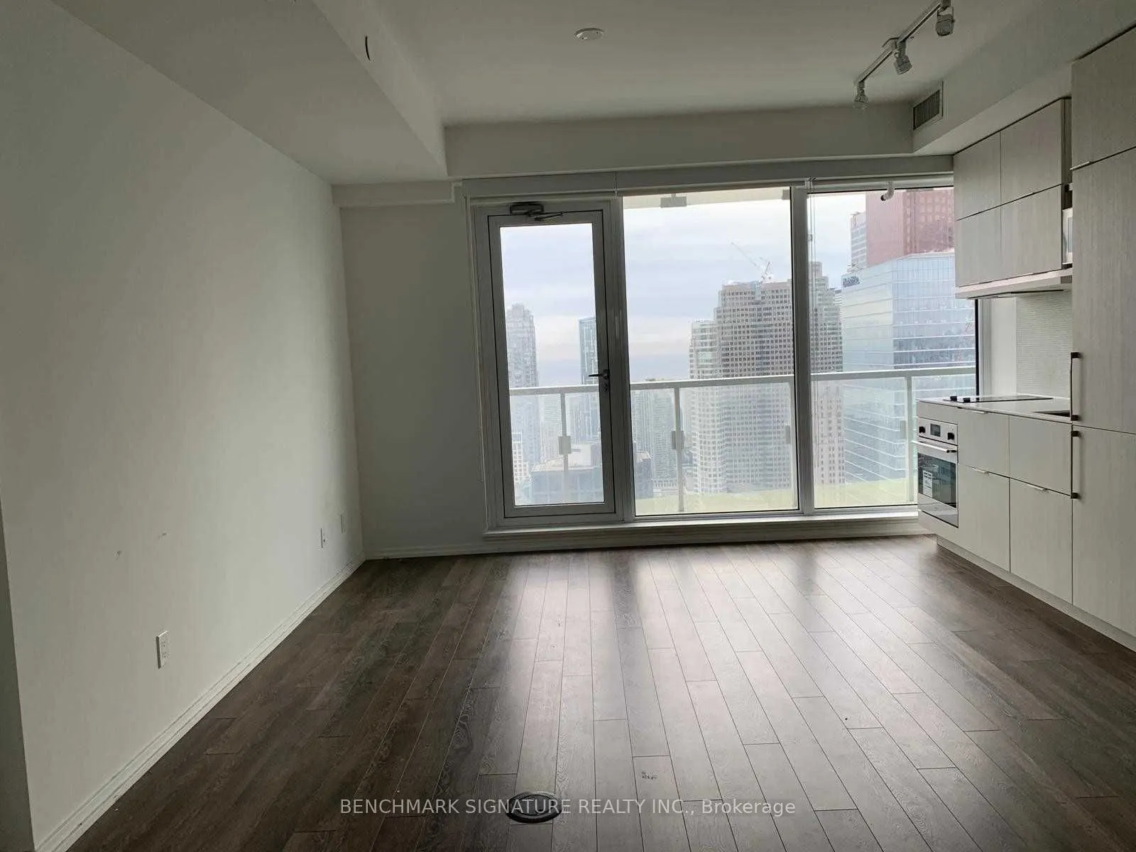 197 Yonge Street, #4808