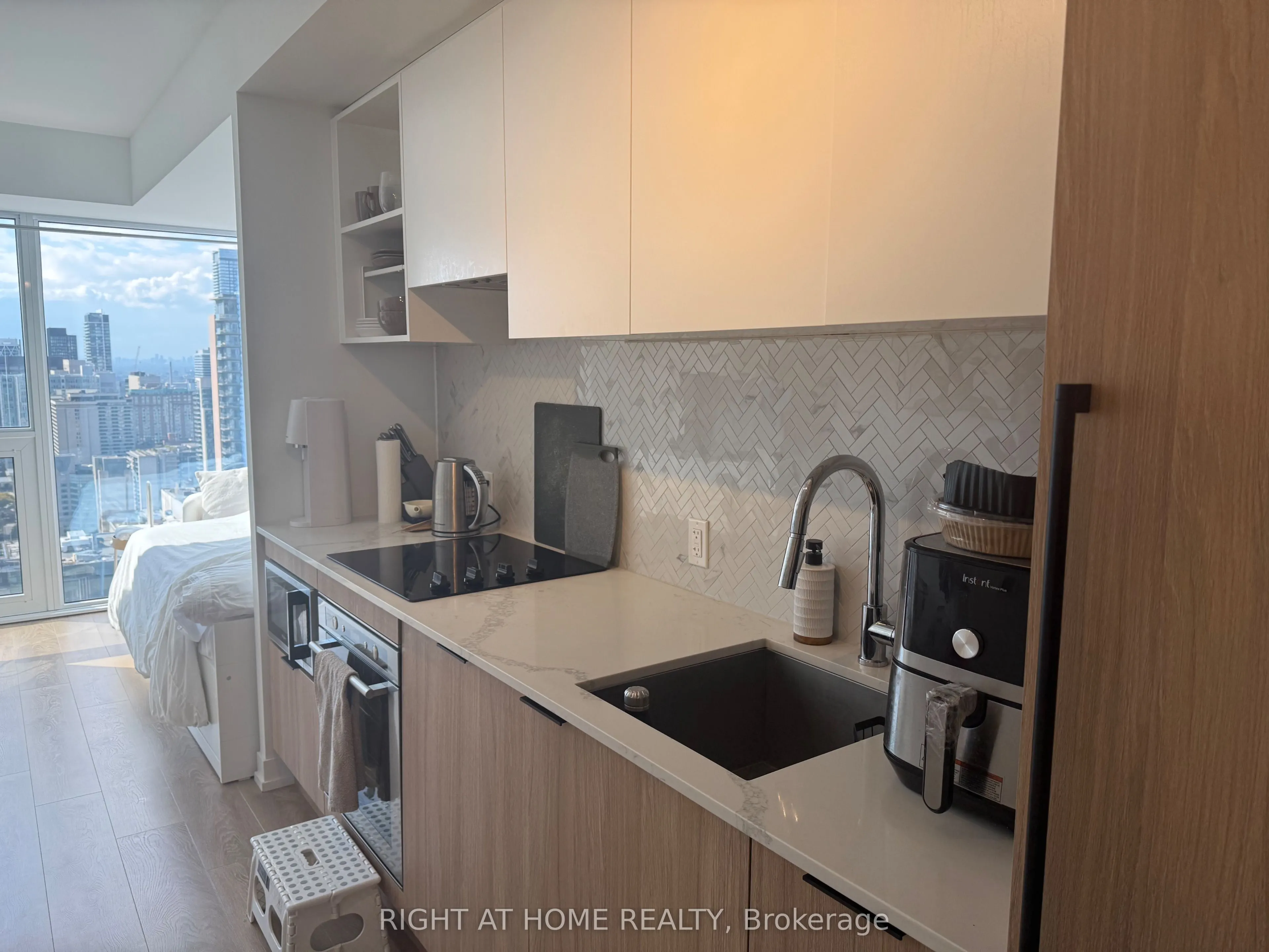 82 Dalhousie Street, #4011