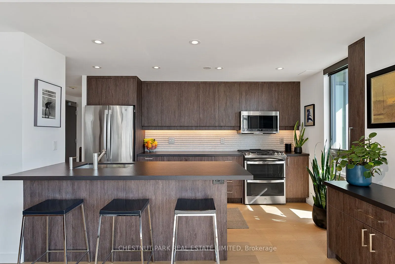 281 Mutual Street, #2502