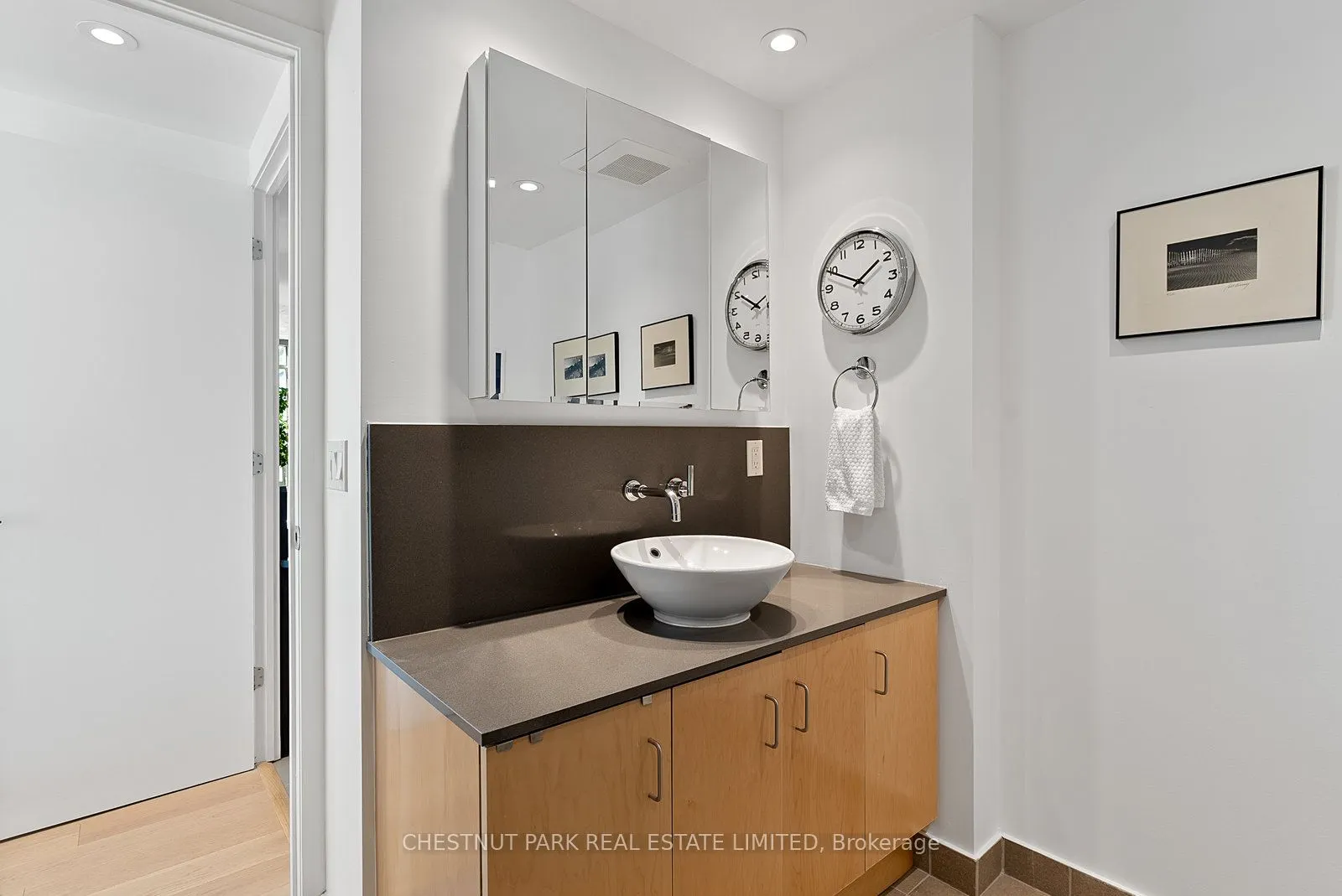 281 Mutual Street, #2502