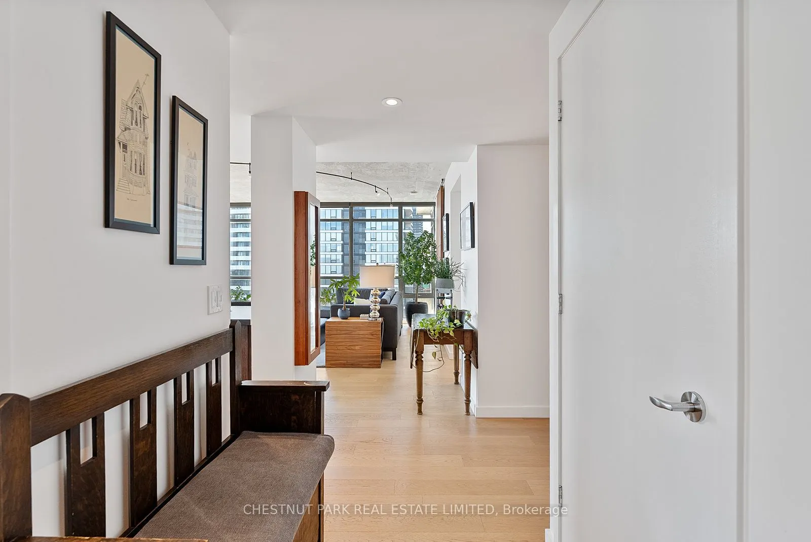 281 Mutual Street, #2502
