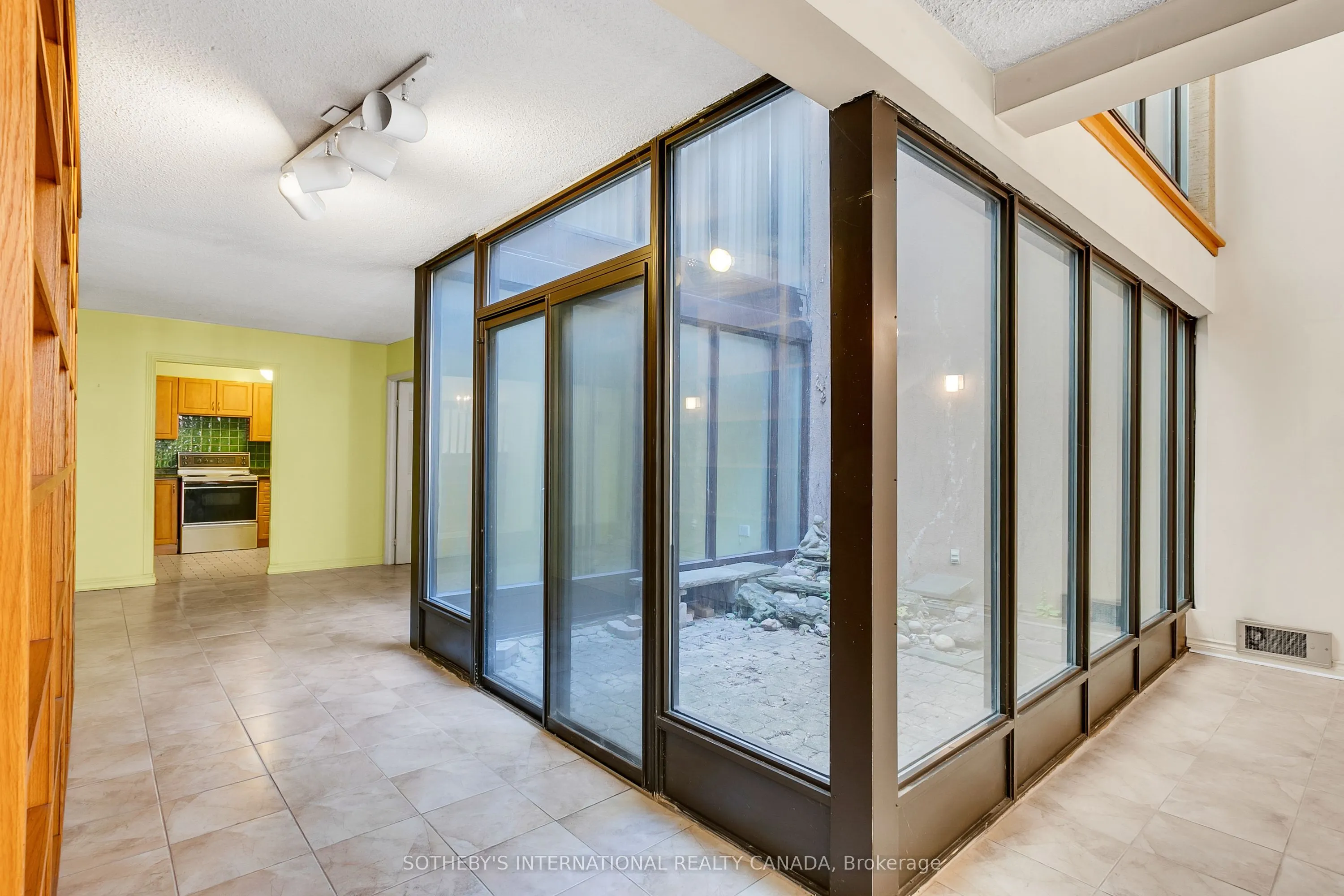 52 Granby Street, #8
