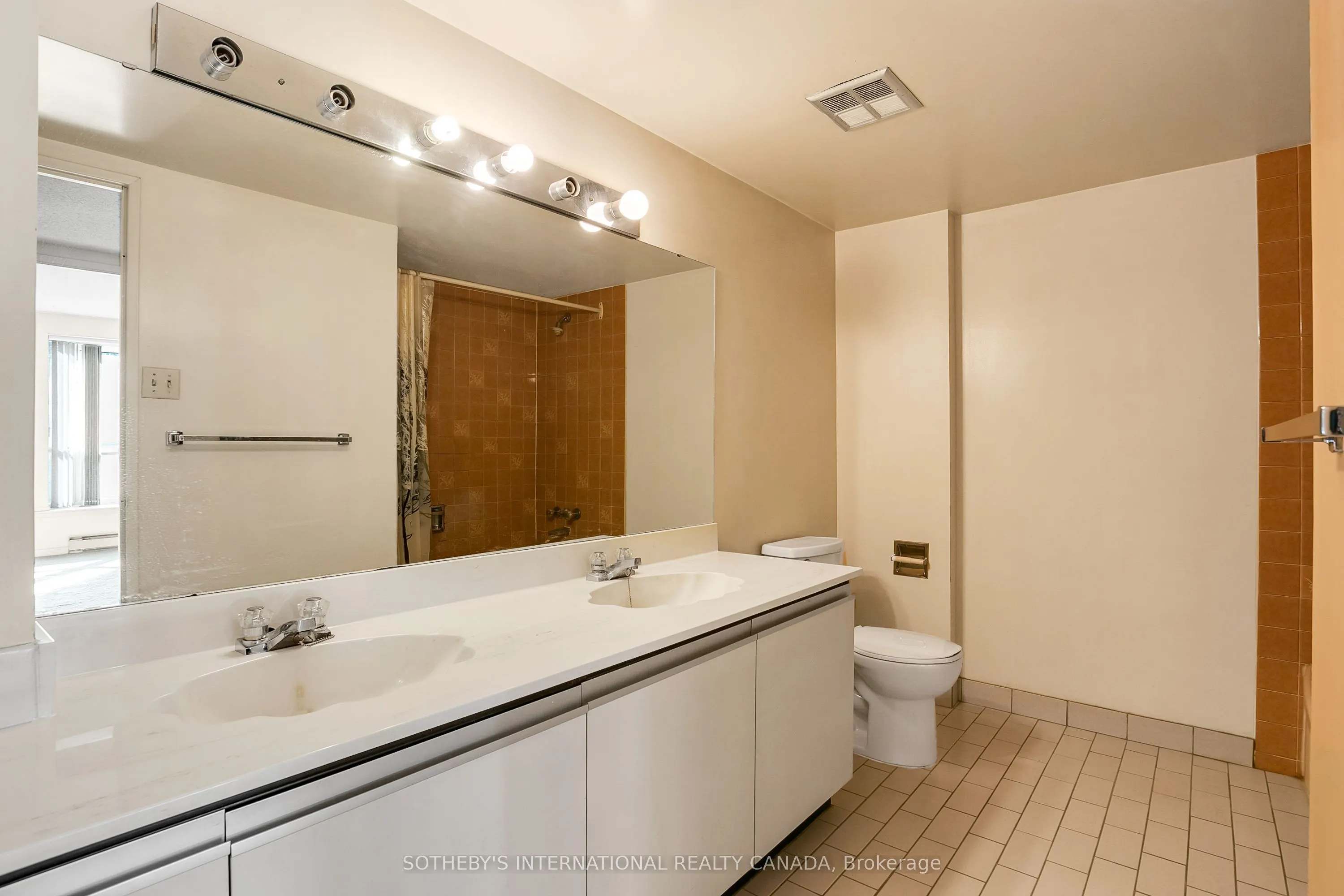 52 Granby Street, #8