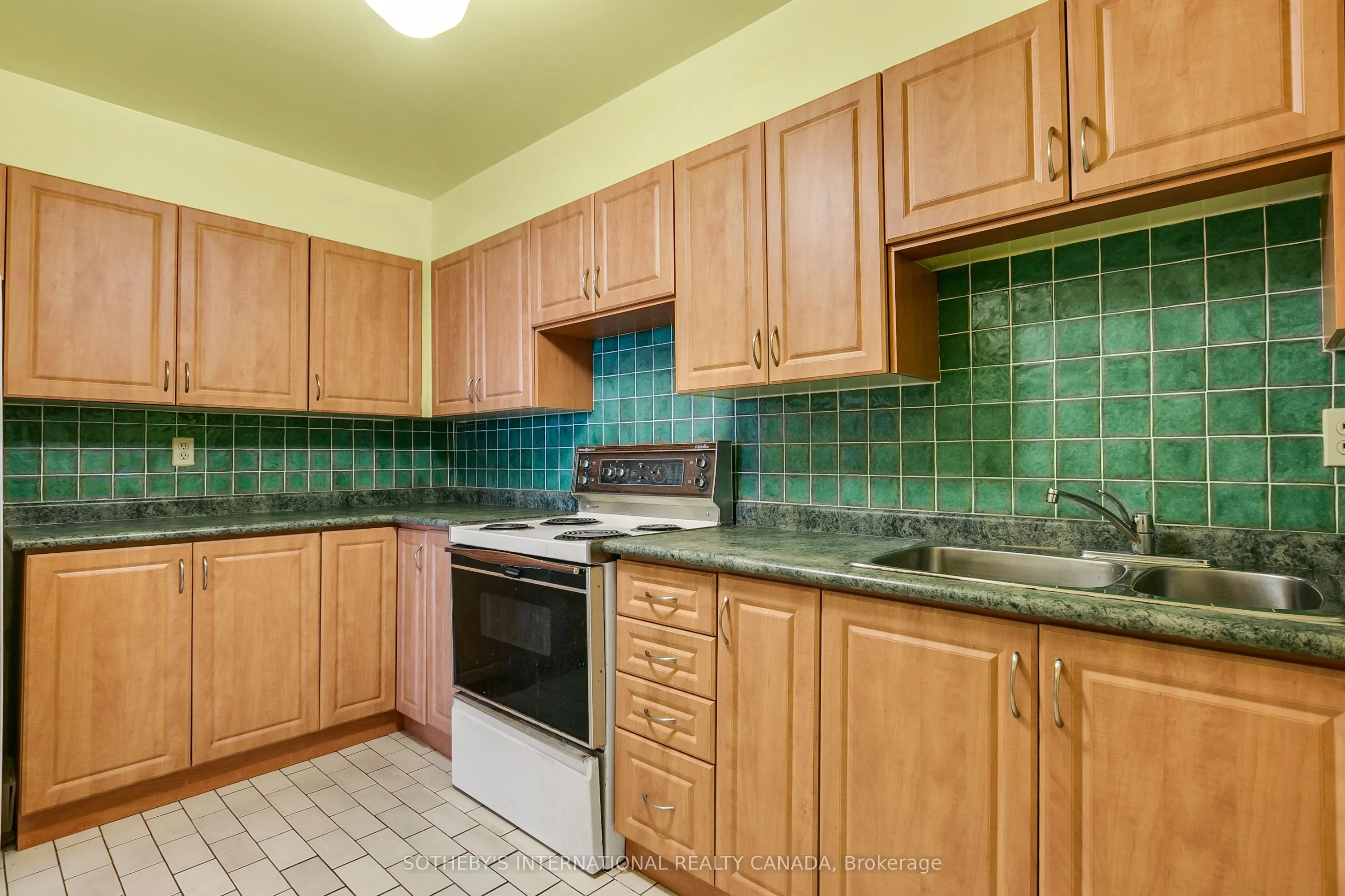 52 Granby Street, #8