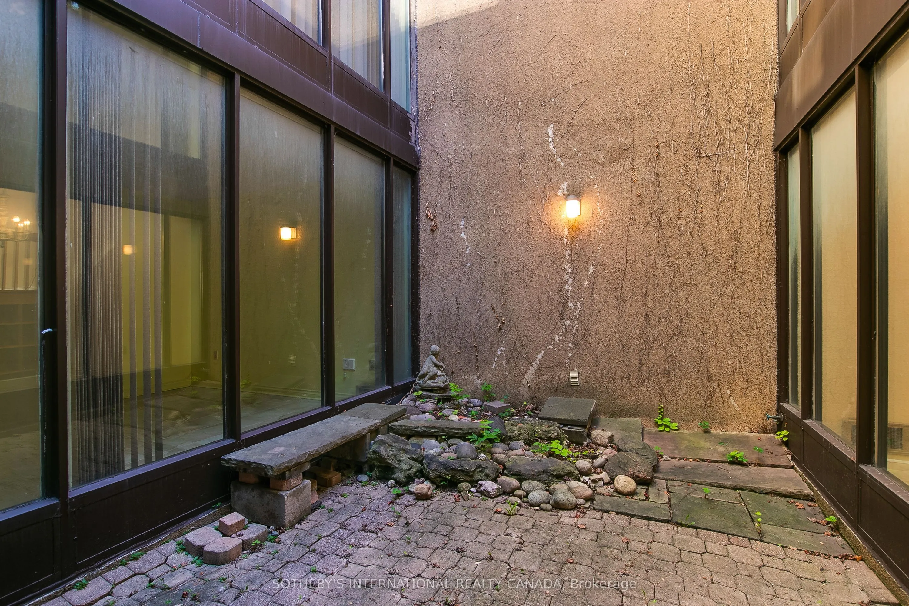 52 Granby Street, #8