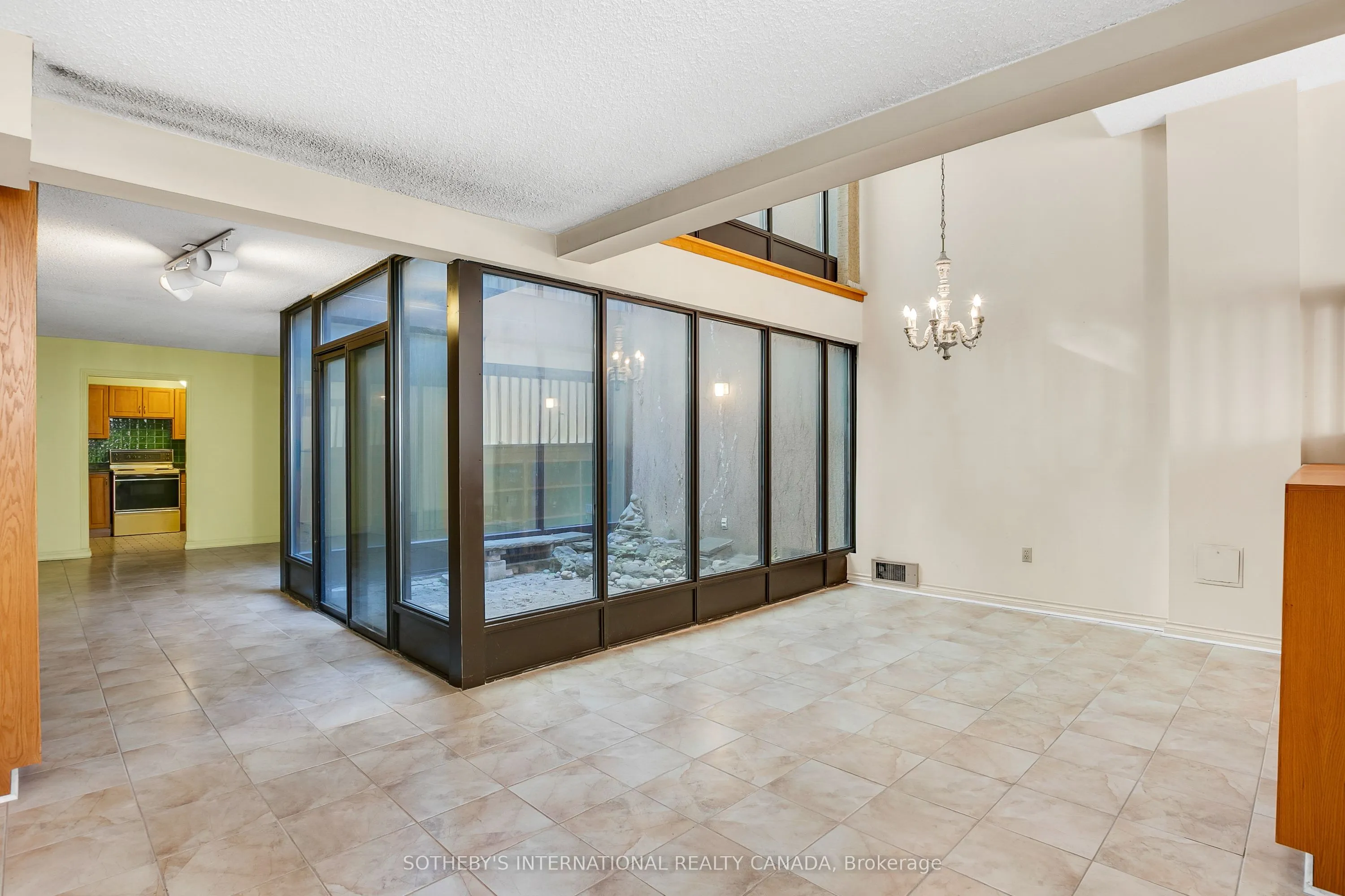 52 Granby Street, #8