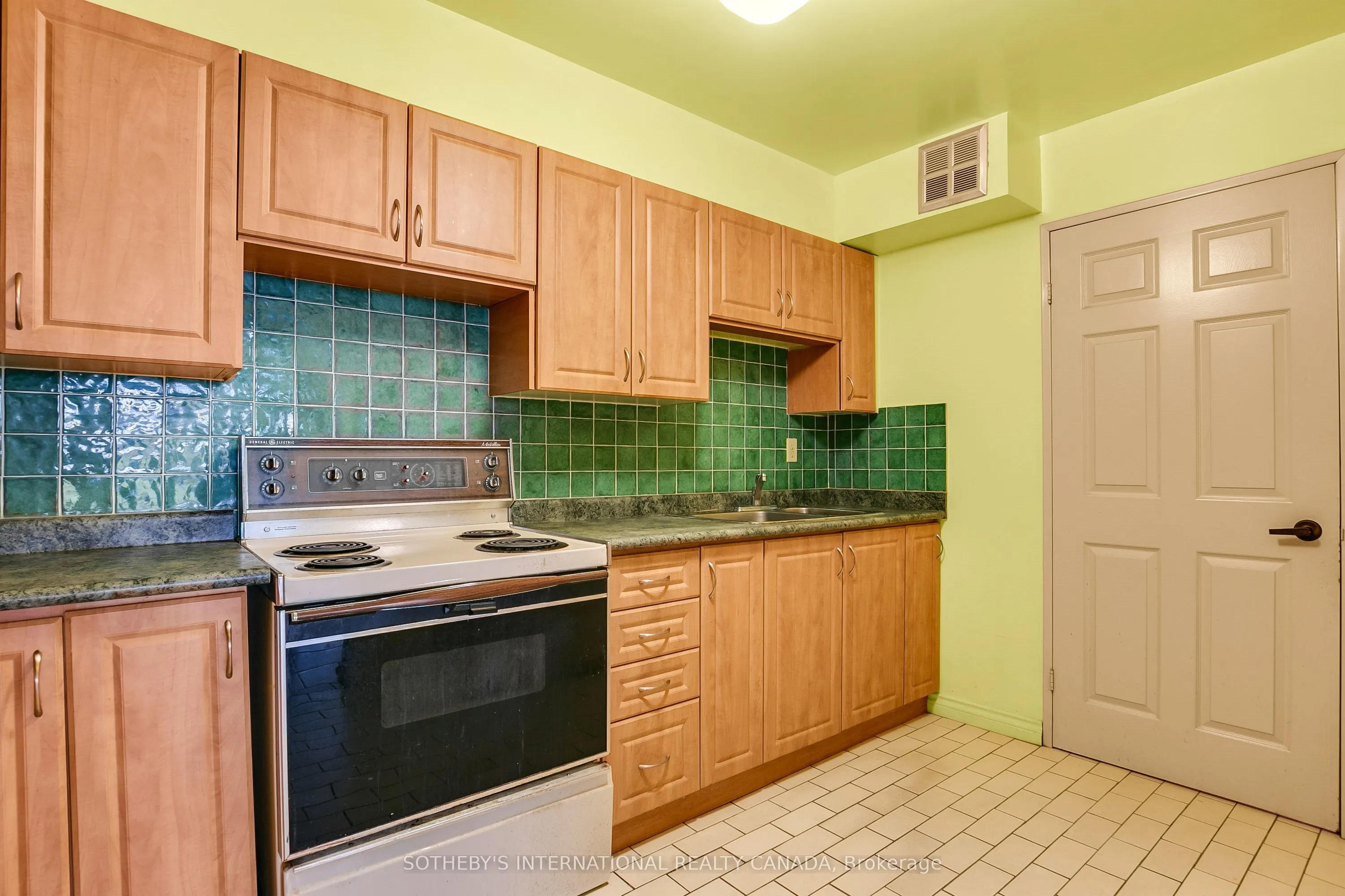 52 Granby Street, #8