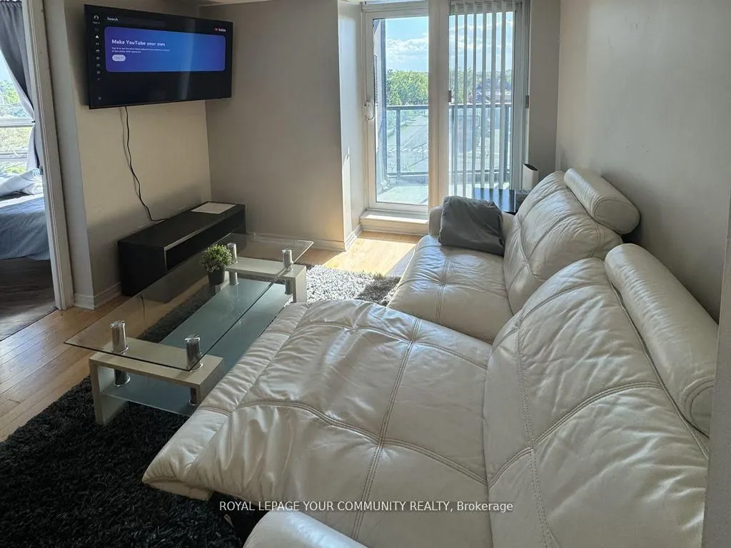 28 Harrison Garden Boulevard, #706
