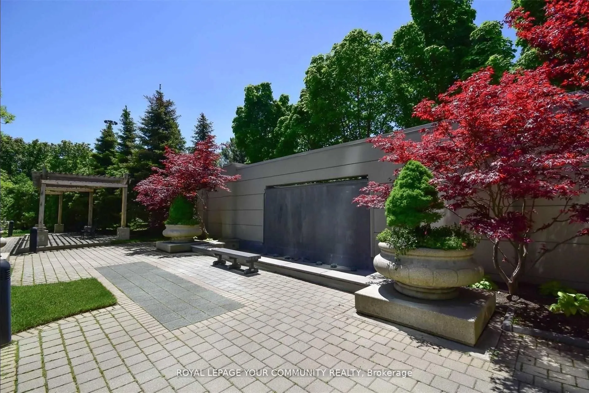 28 Harrison Garden Boulevard, #706