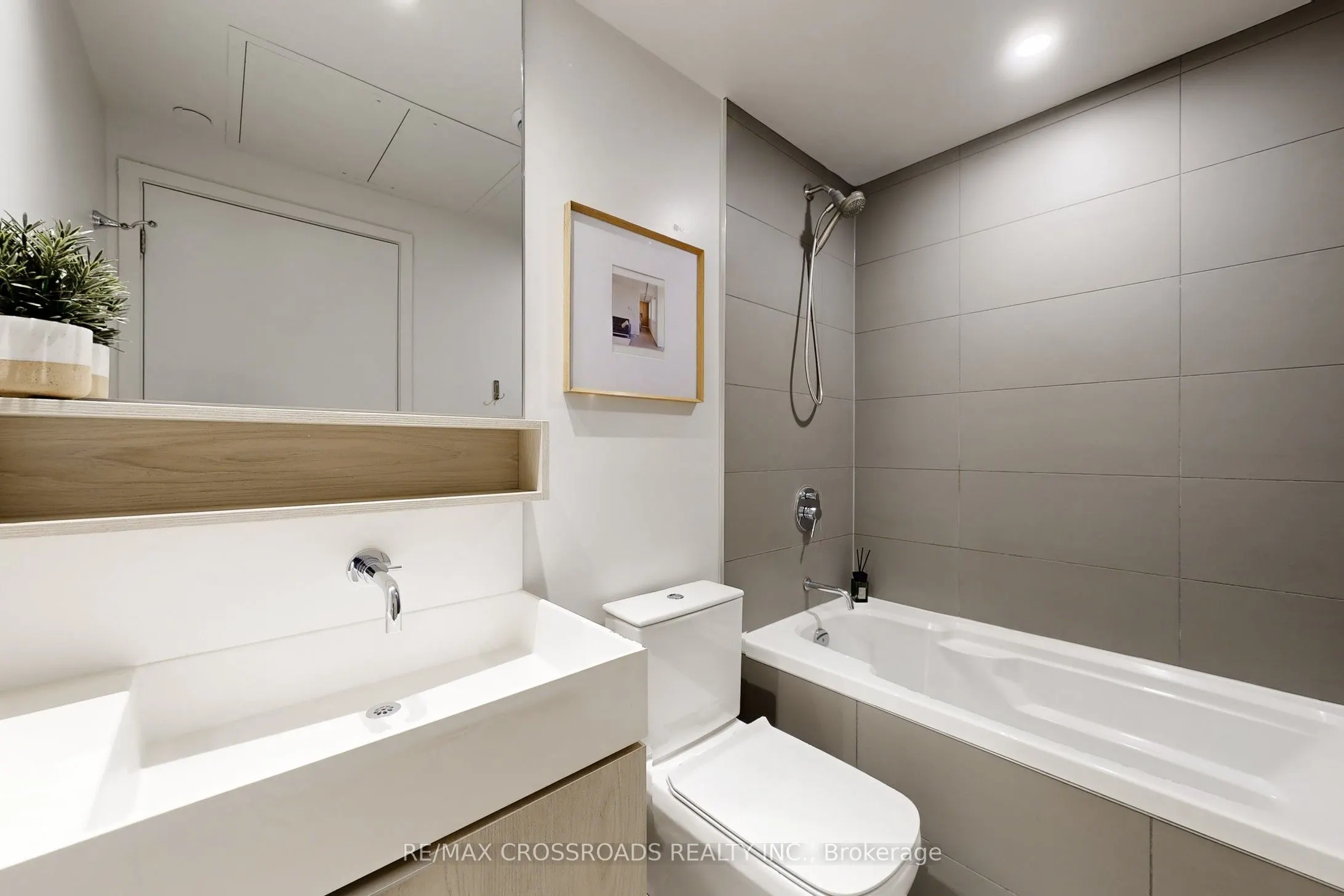 5 Soudan Avenue, #3110