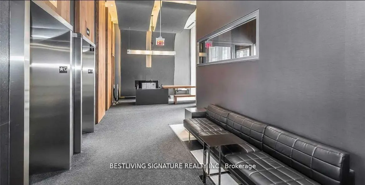 435 Richmond Street W, #1409