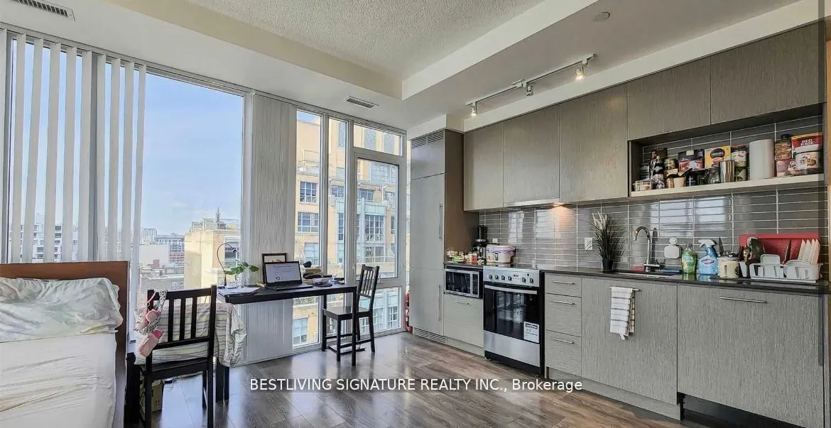 435 Richmond Street W, #1409