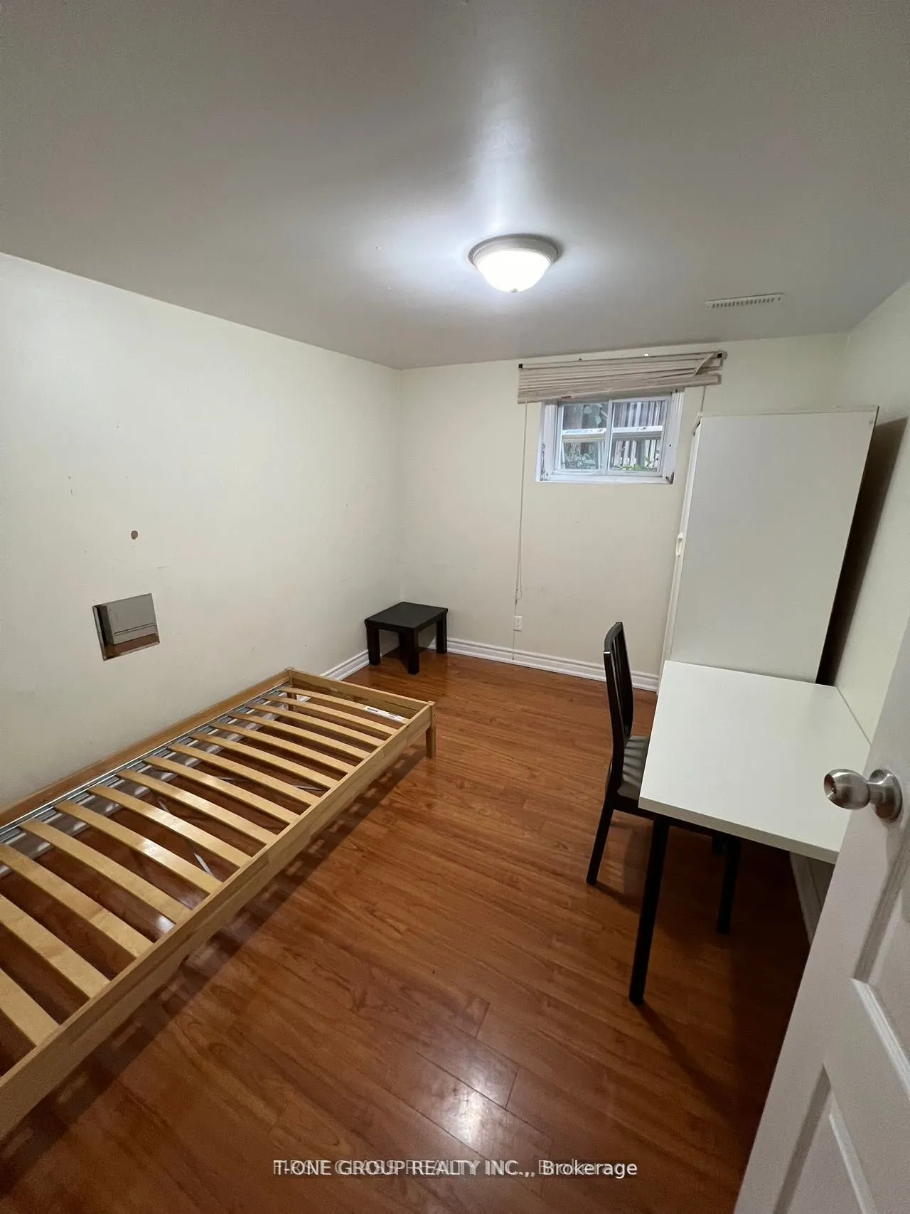 225 Kingslake Road, #main