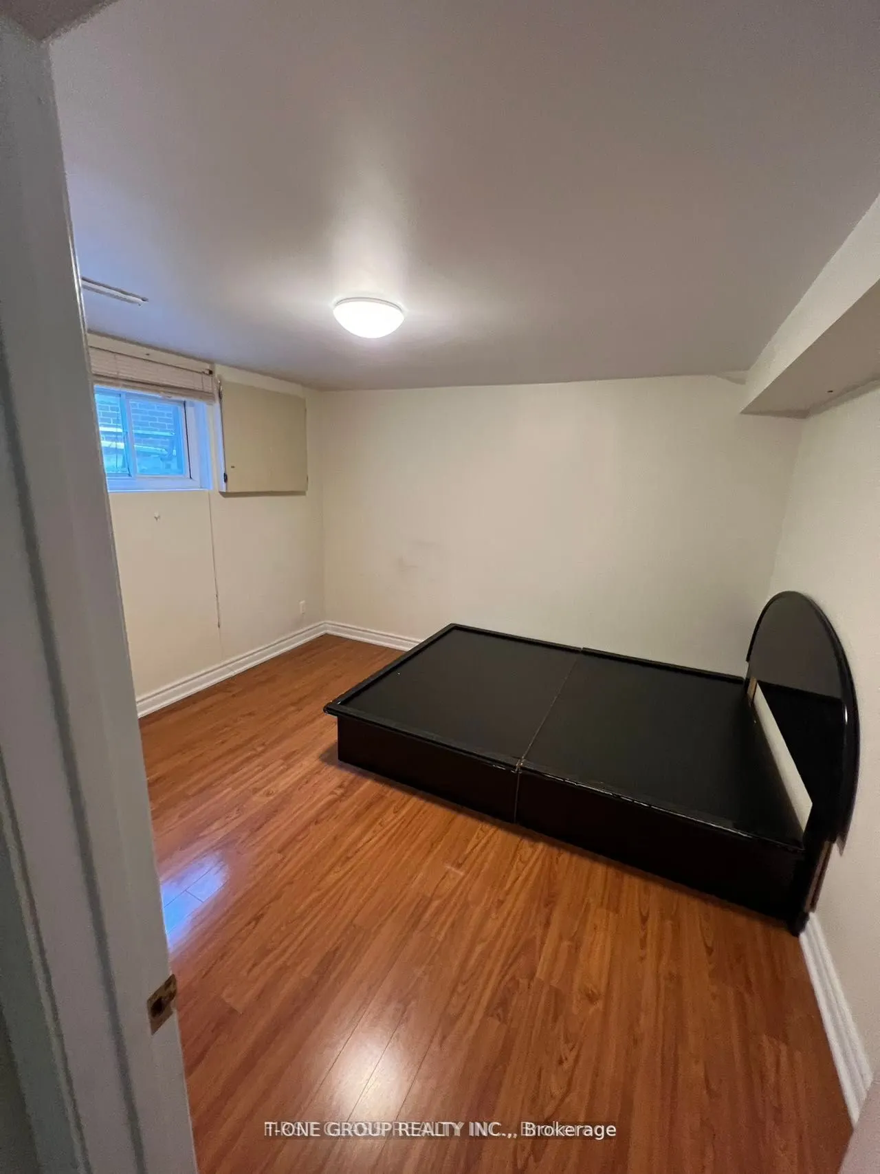 225 Kingslake Road, #main
