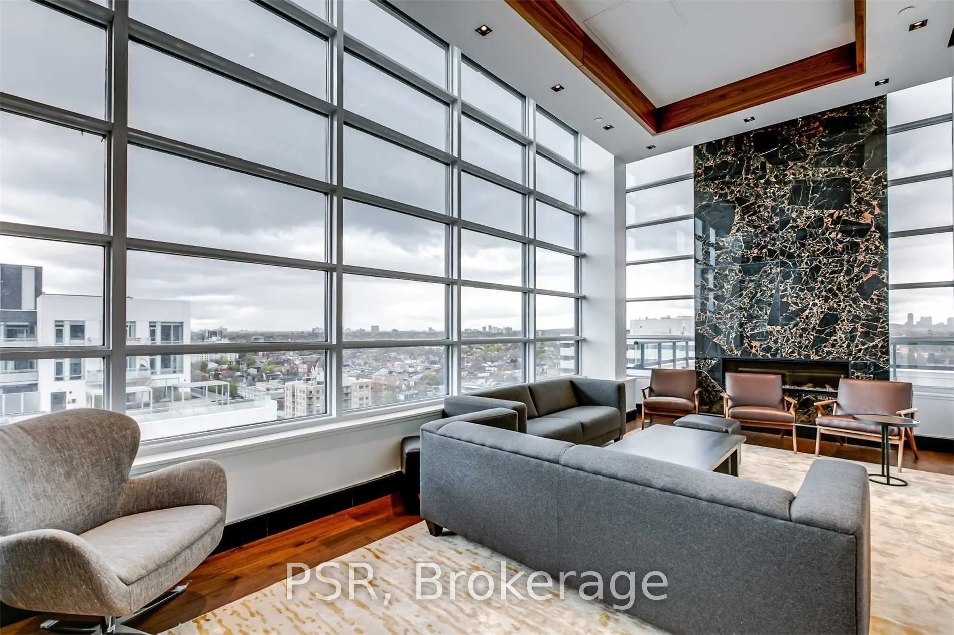 501 Adelaide Street W, #902