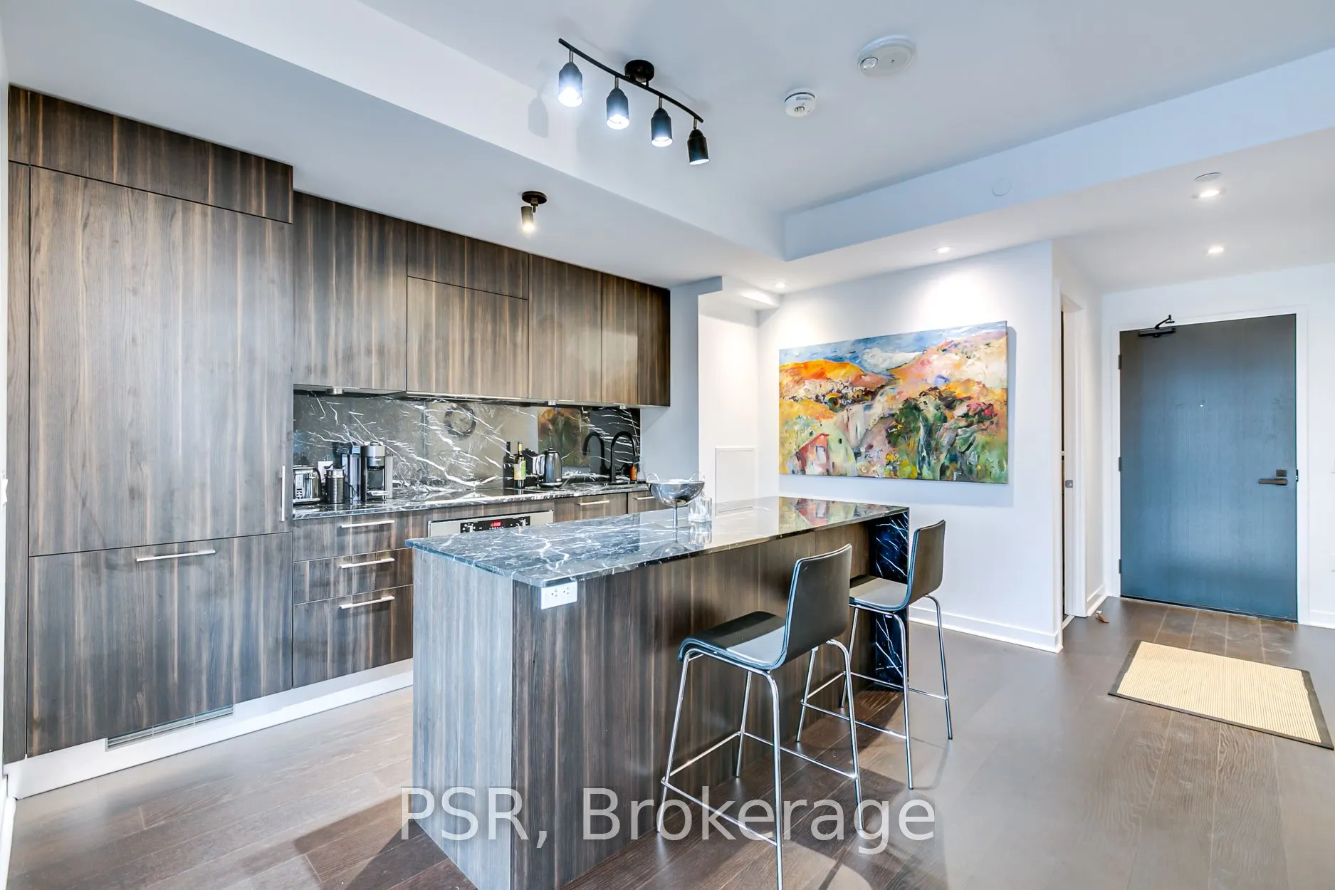 501 Adelaide Street W, #902