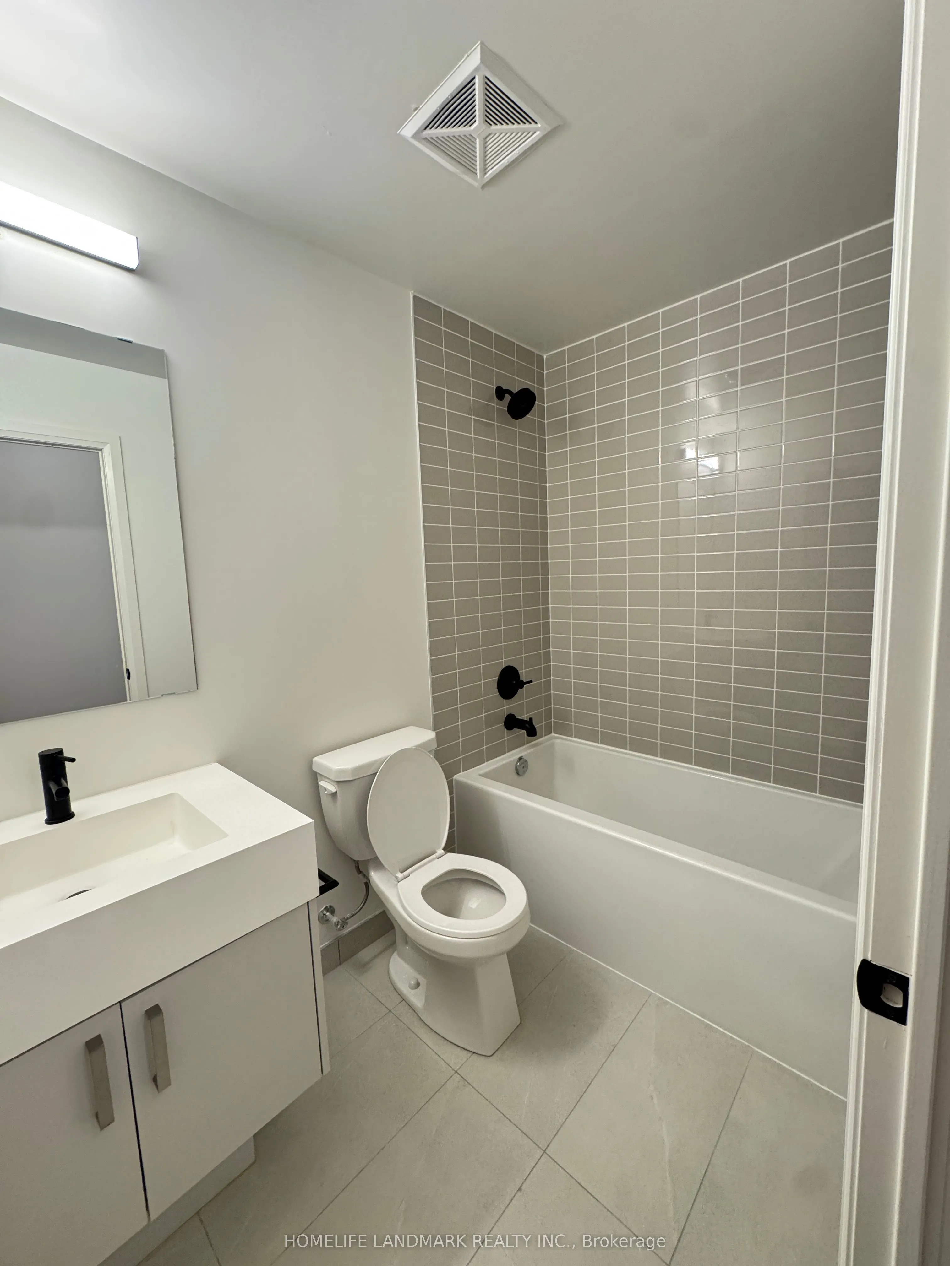 280 Dundas Street W, #1913