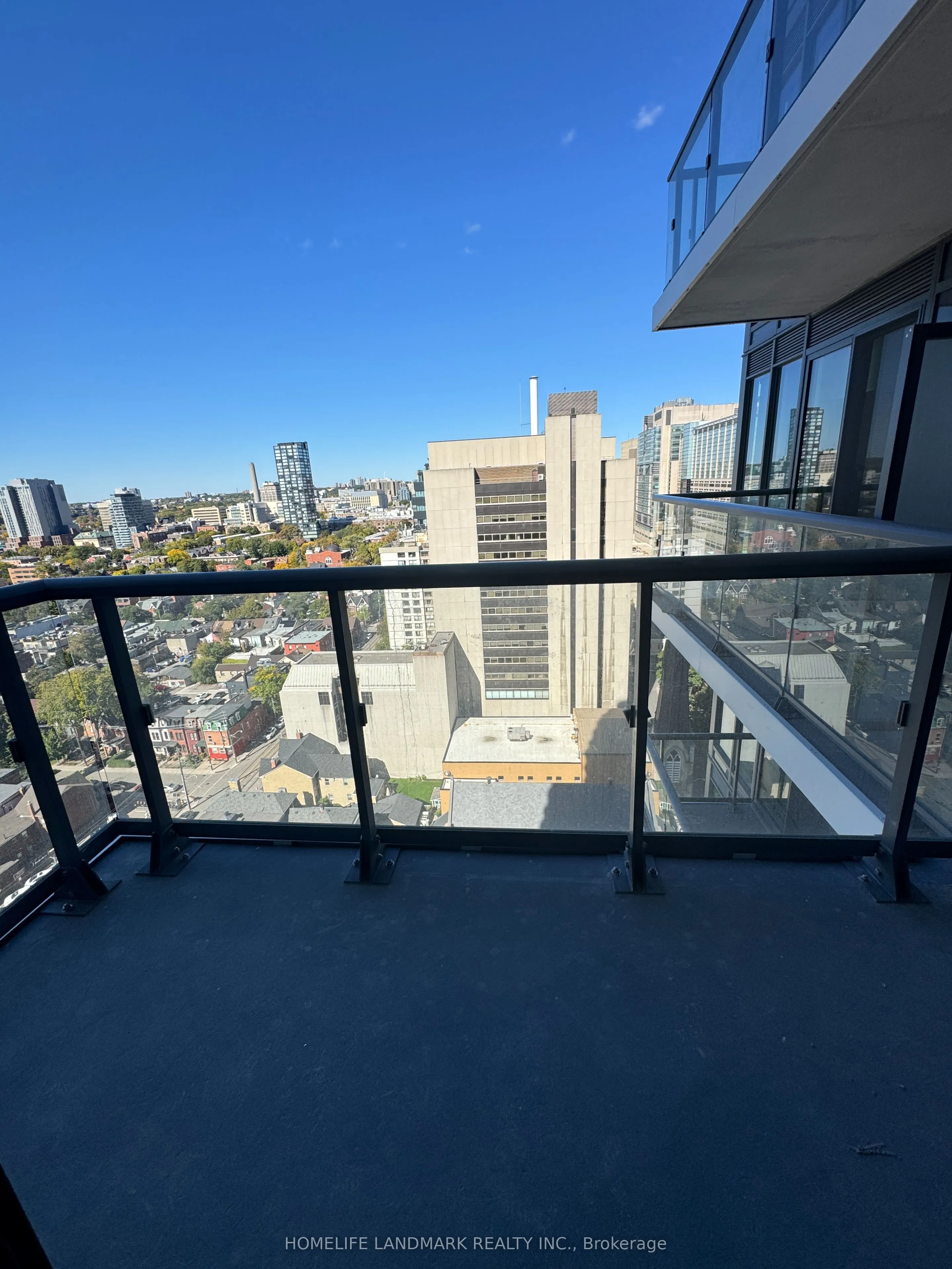 280 Dundas Street W, #1913