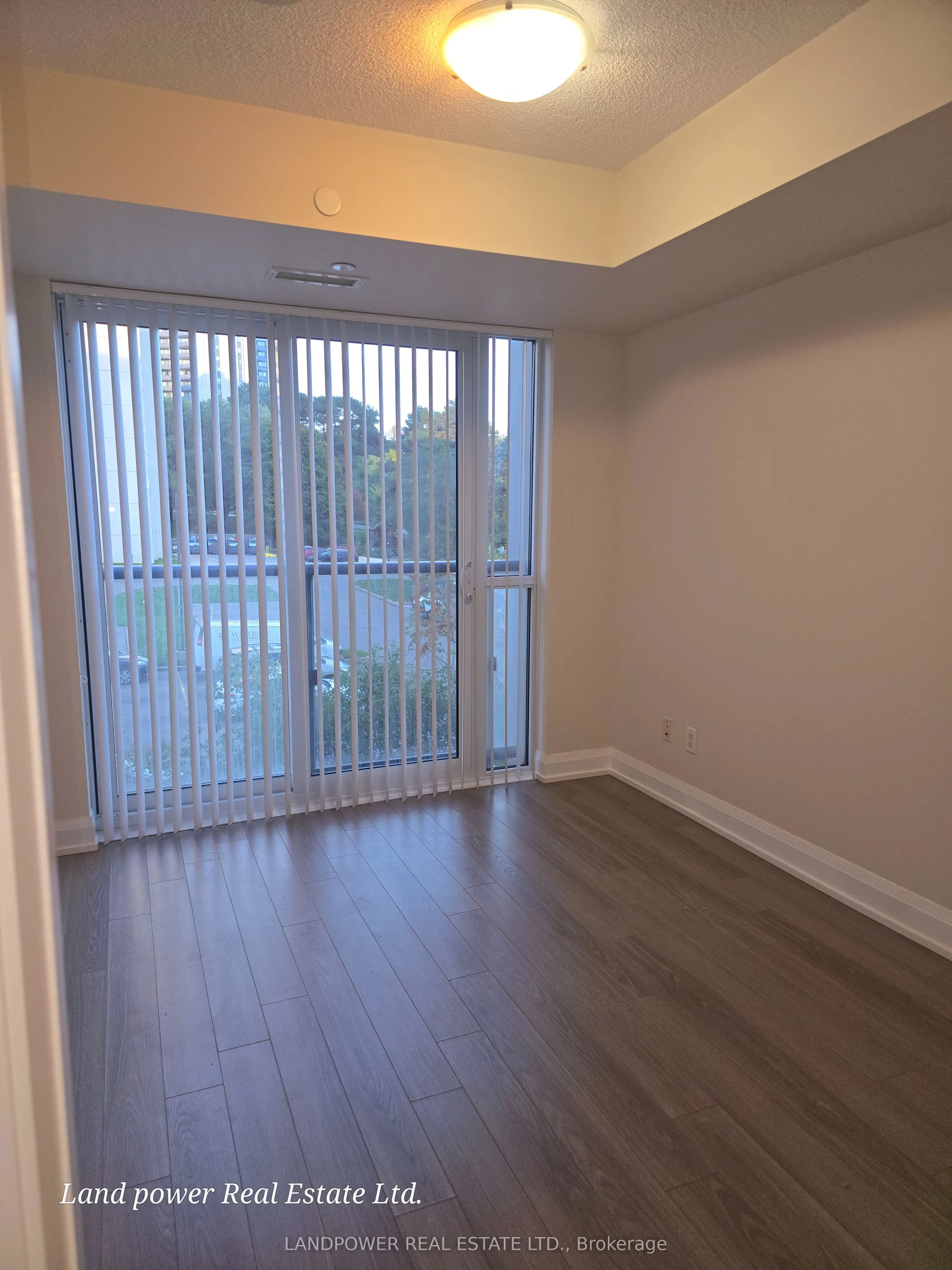 18 Graydon Hall Drive, #407