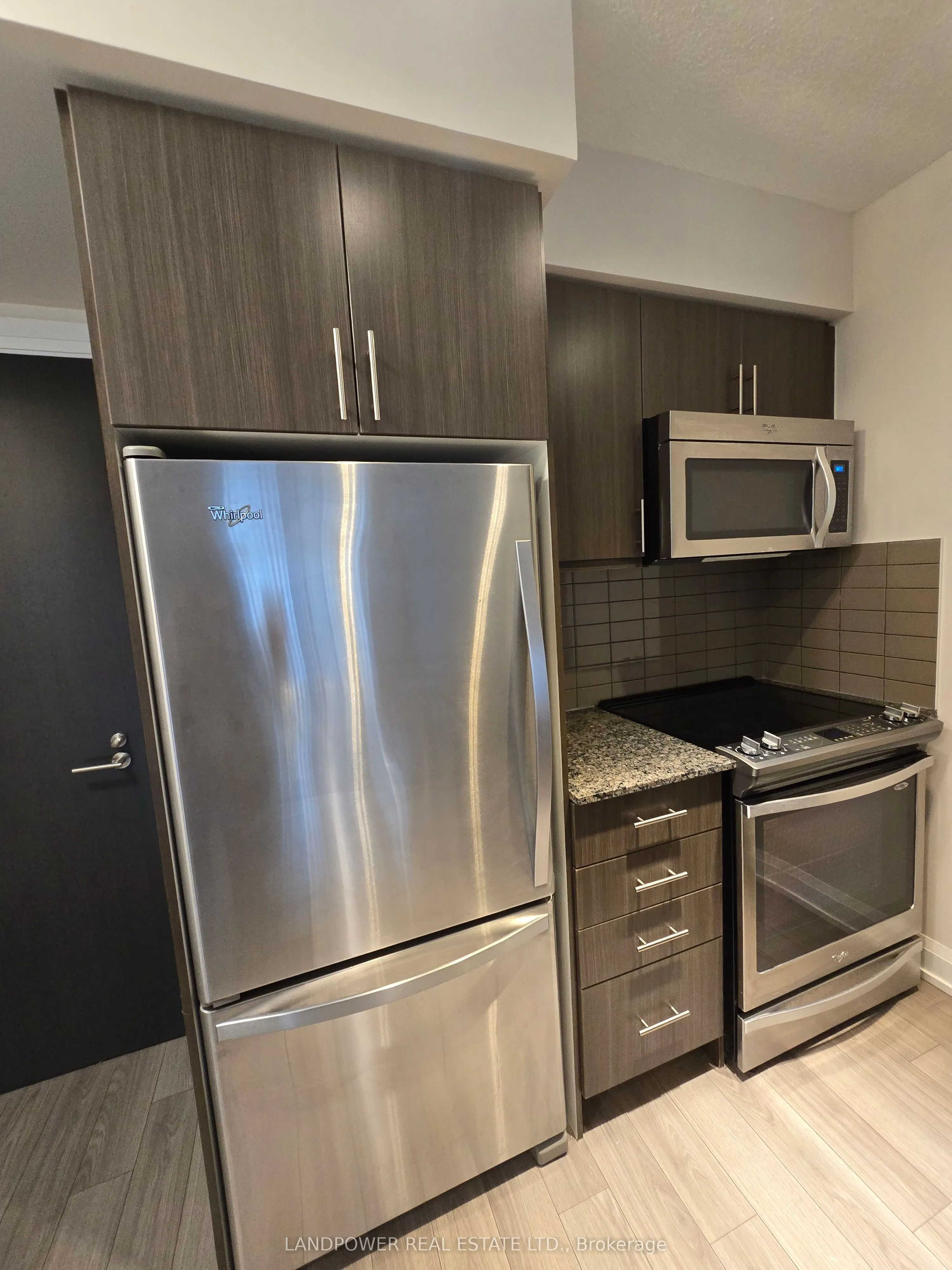 18 Graydon Hall Drive, #407