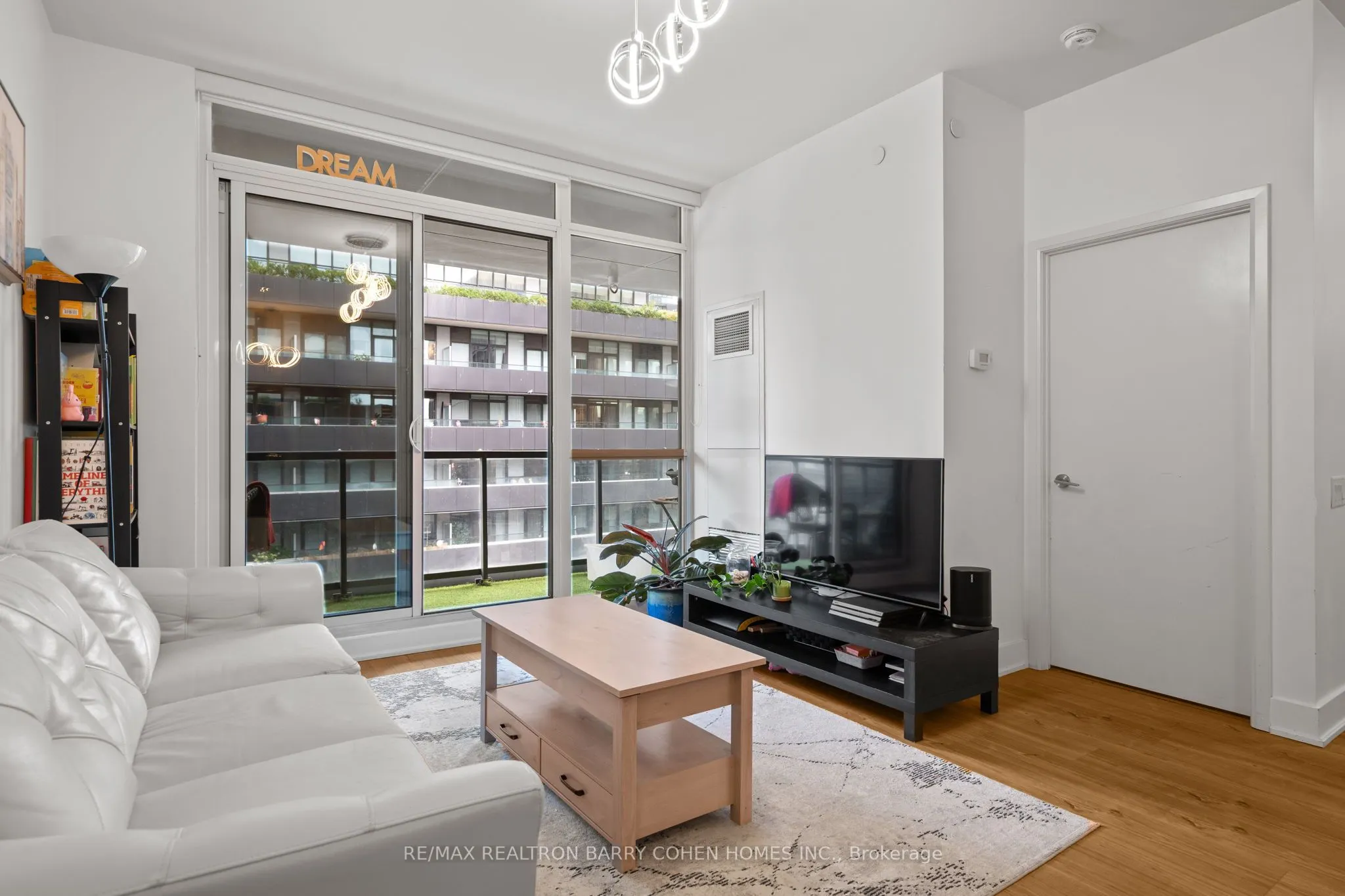 30 Roehampton Avenue, #603