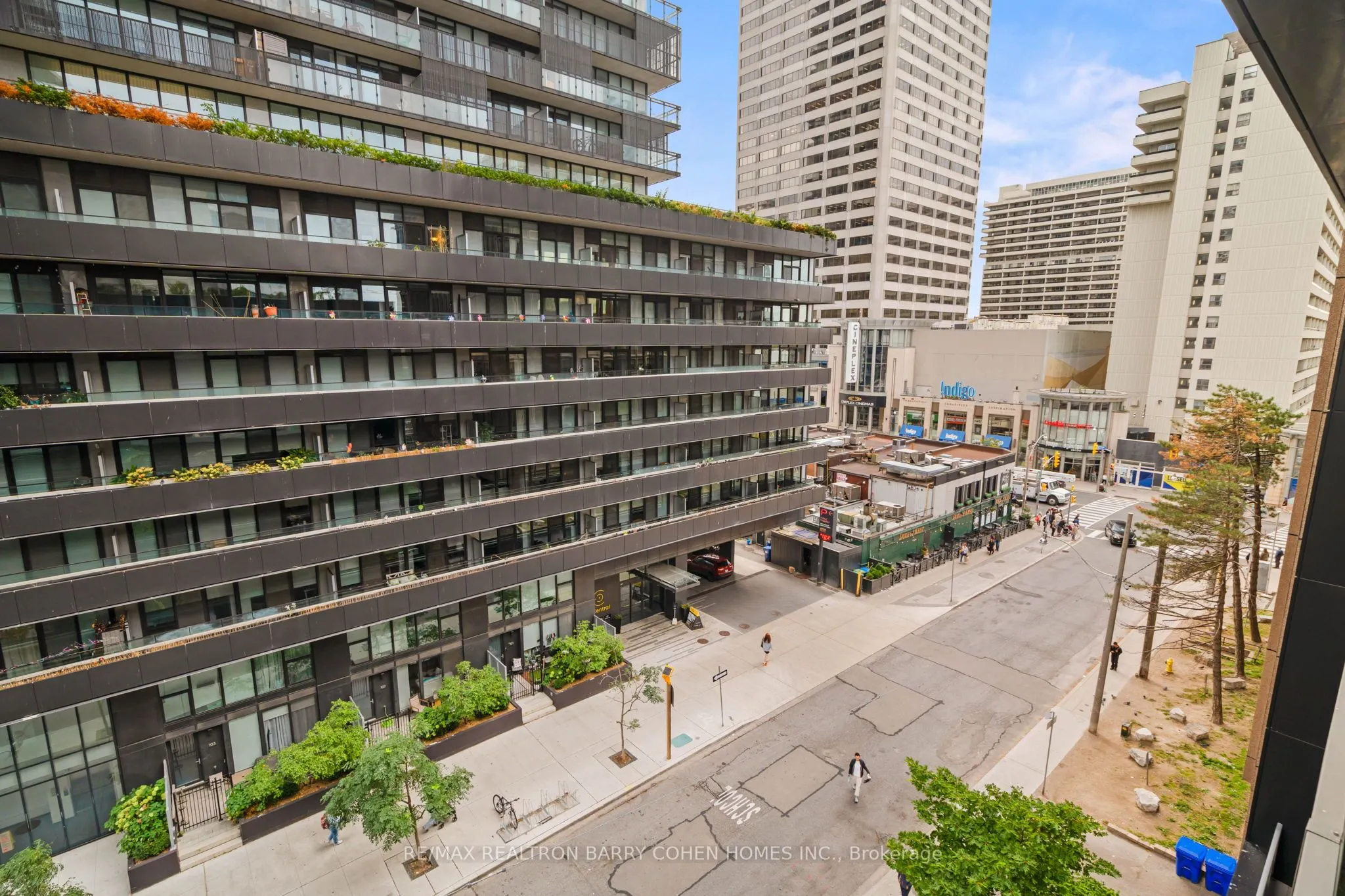 30 Roehampton Avenue, #603