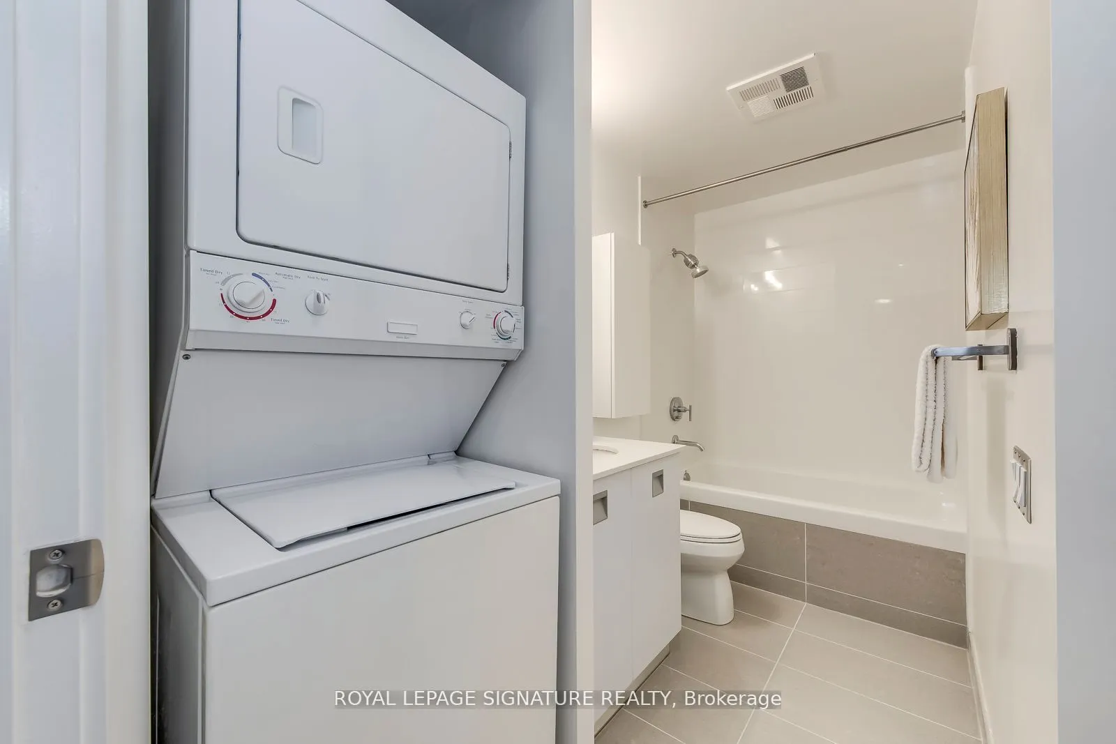 33 Charles Street E, #3001