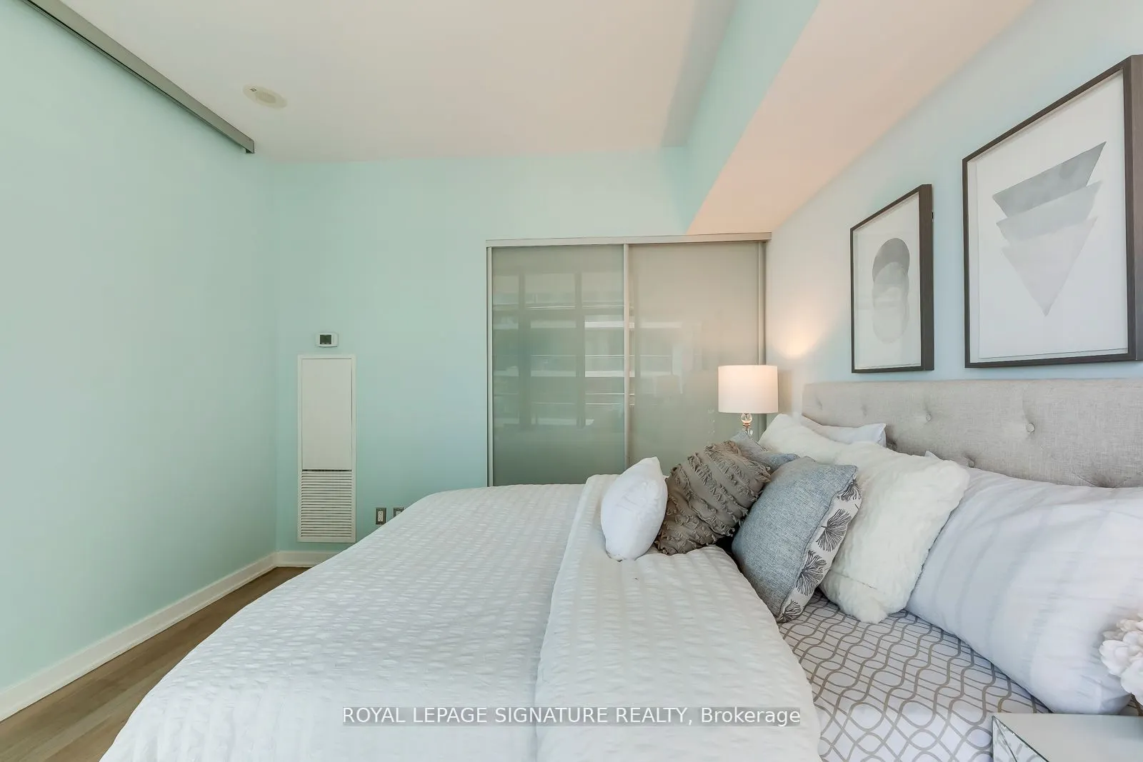 33 Charles Street E, #3001
