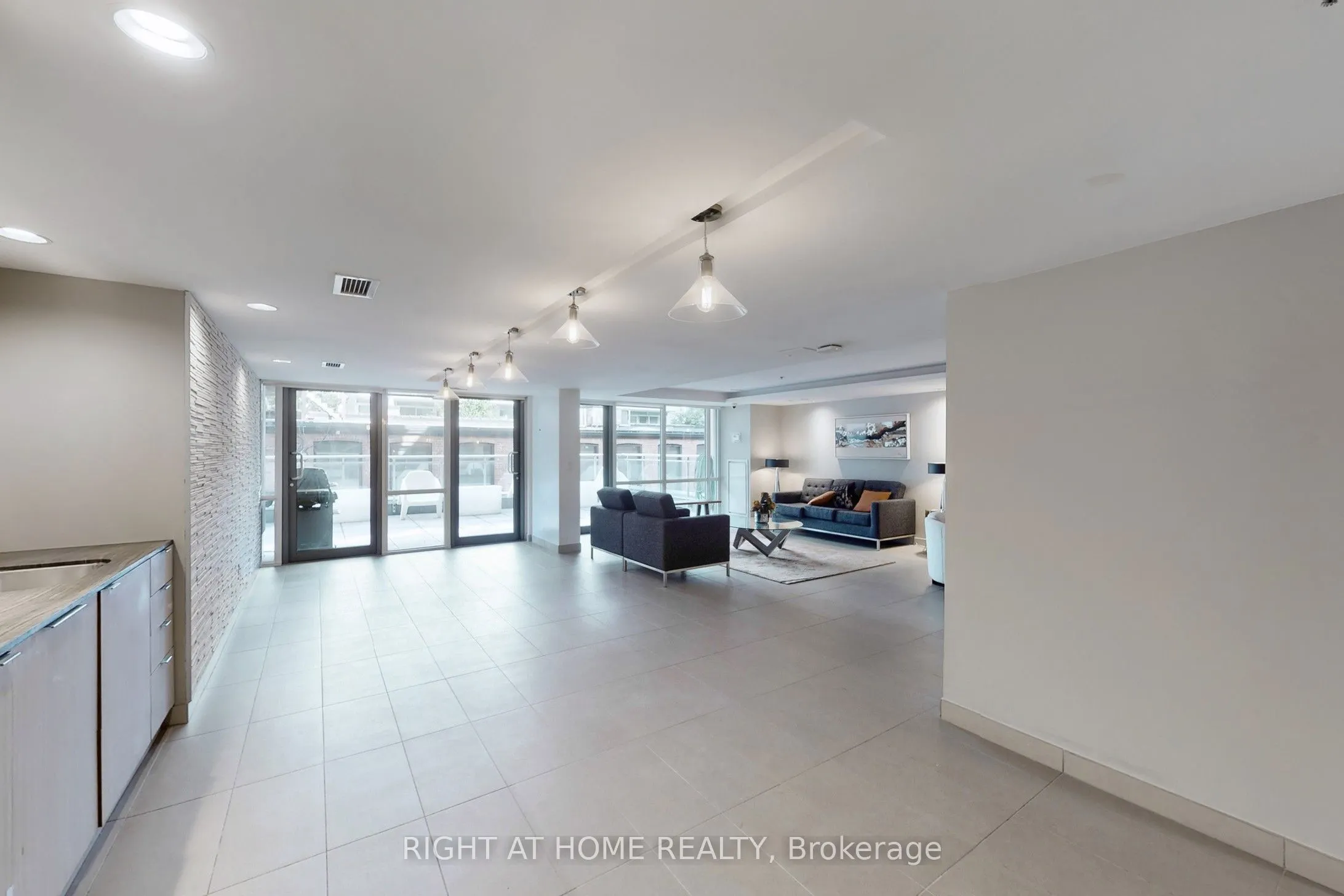508 Wellington Street W, #Level 2 Party Room