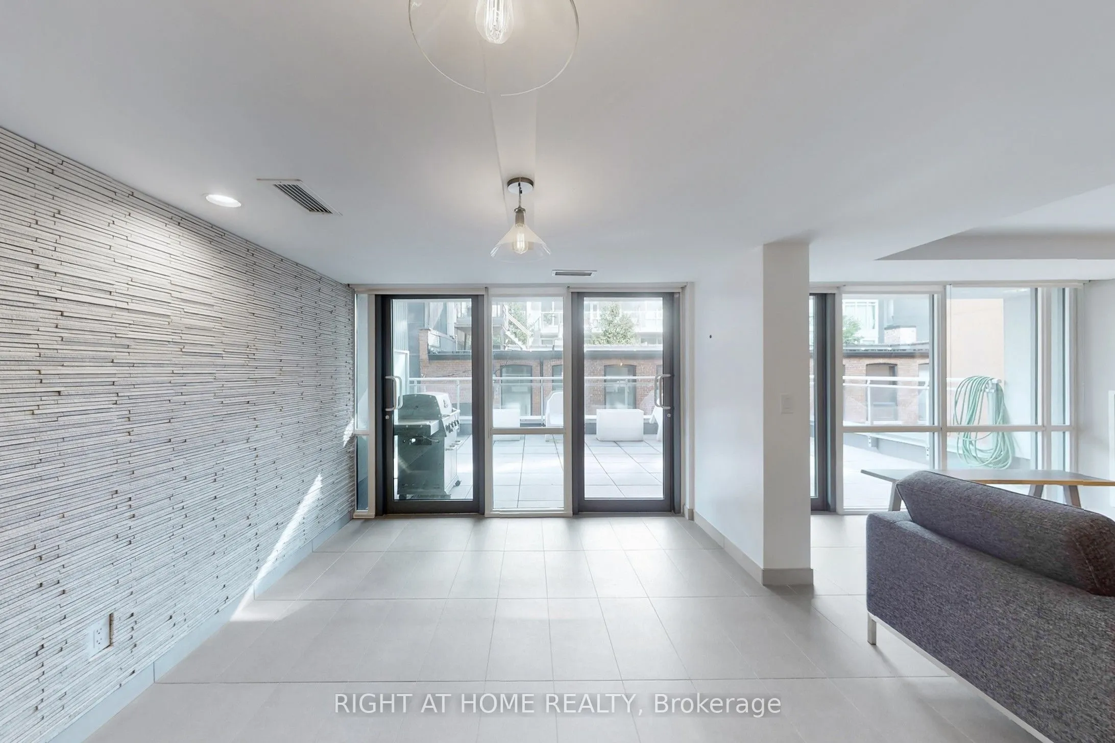 508 Wellington Street W, #Level 2 Party Room