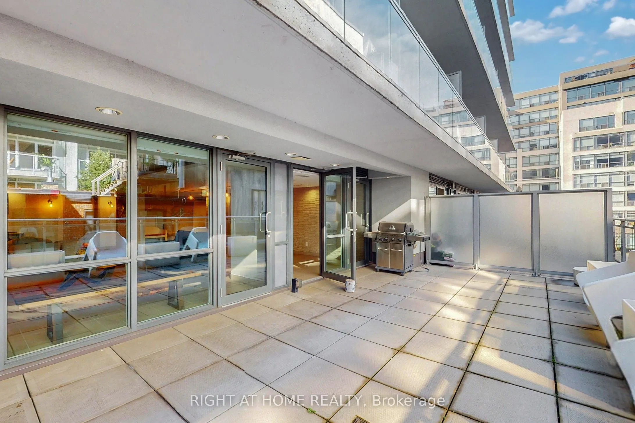 508 Wellington Street W, #Level 2 Party Room