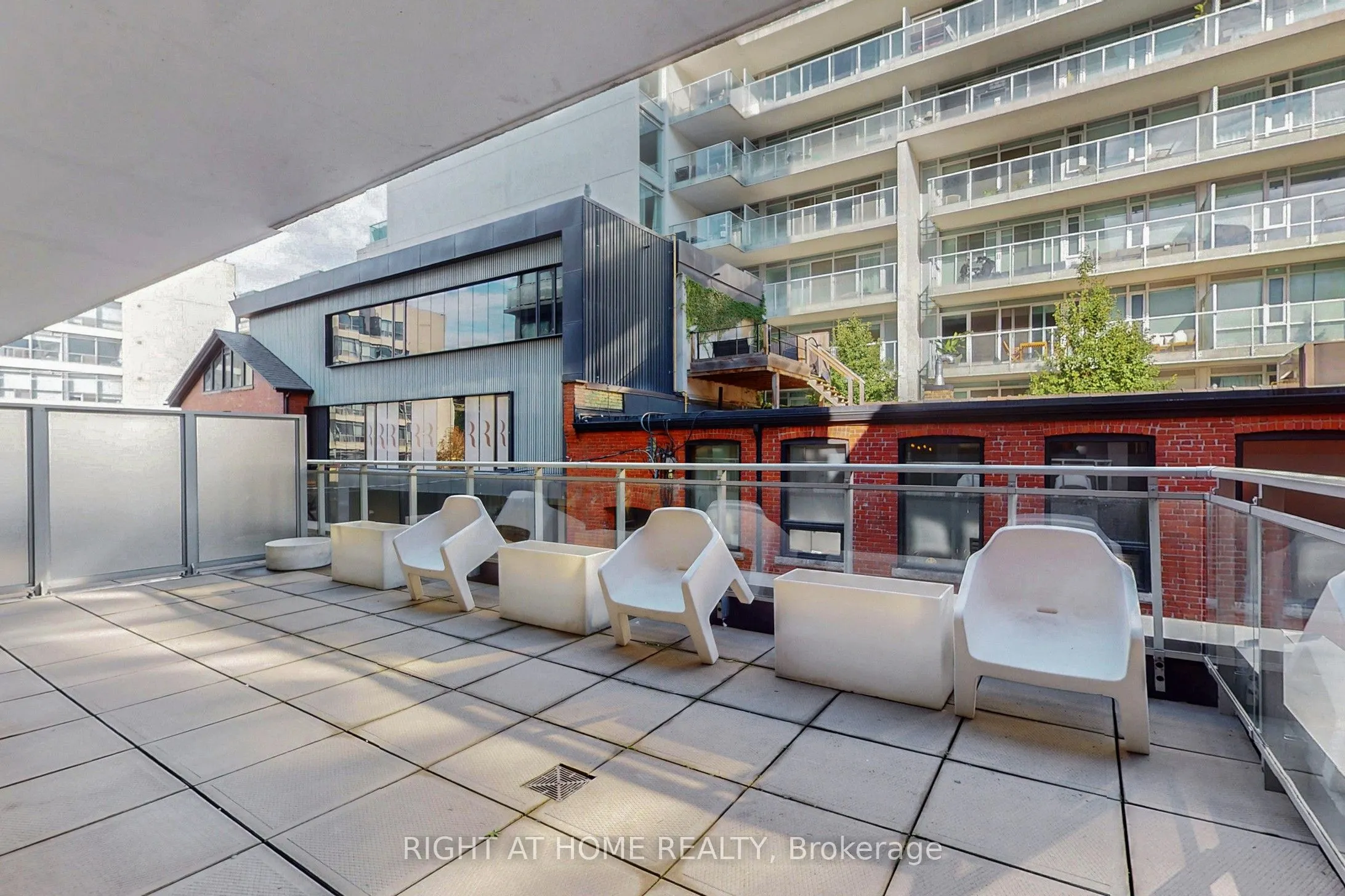 508 Wellington Street W, #Level 2 Party Room