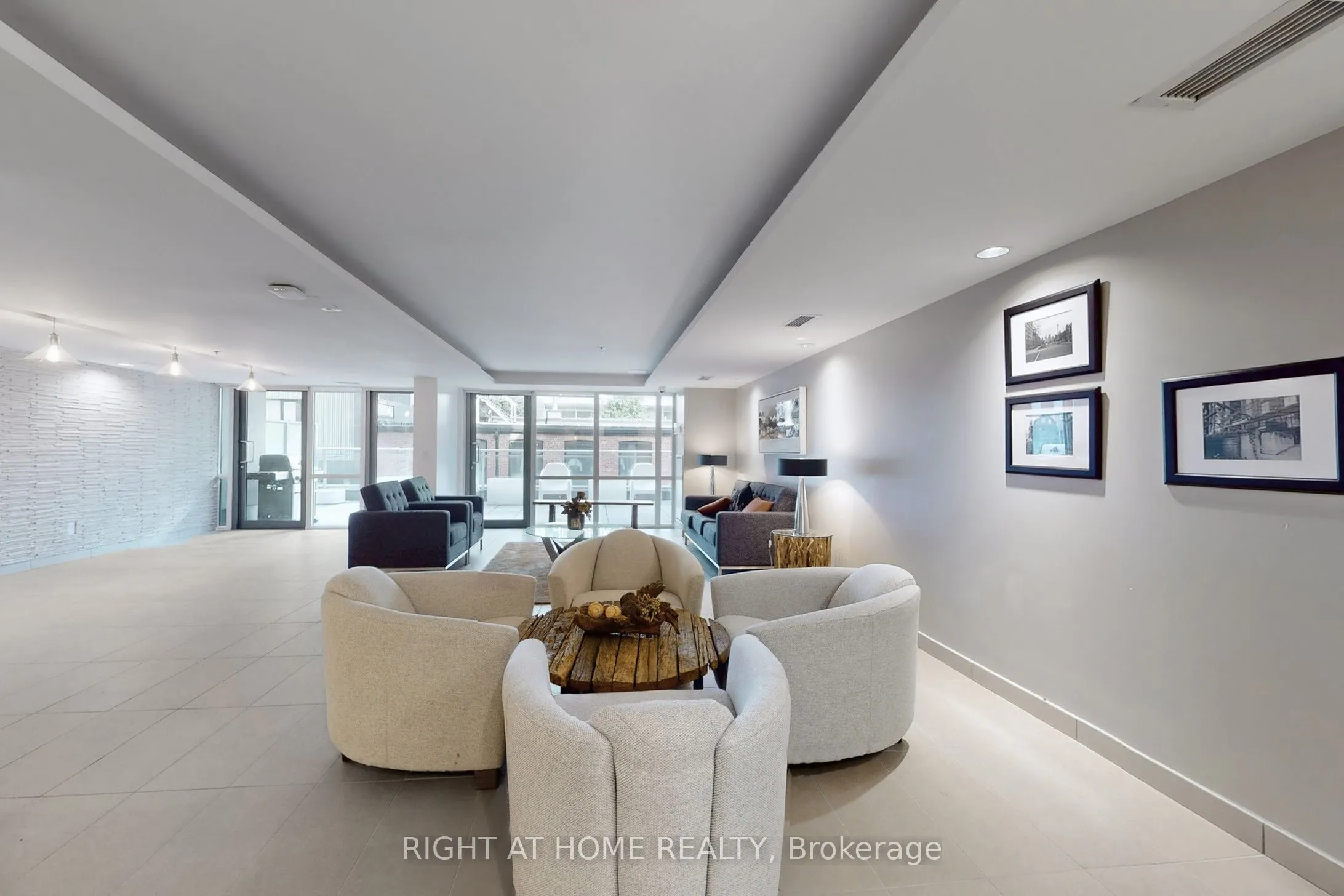 508 Wellington Street W, #Level 2 Party Room