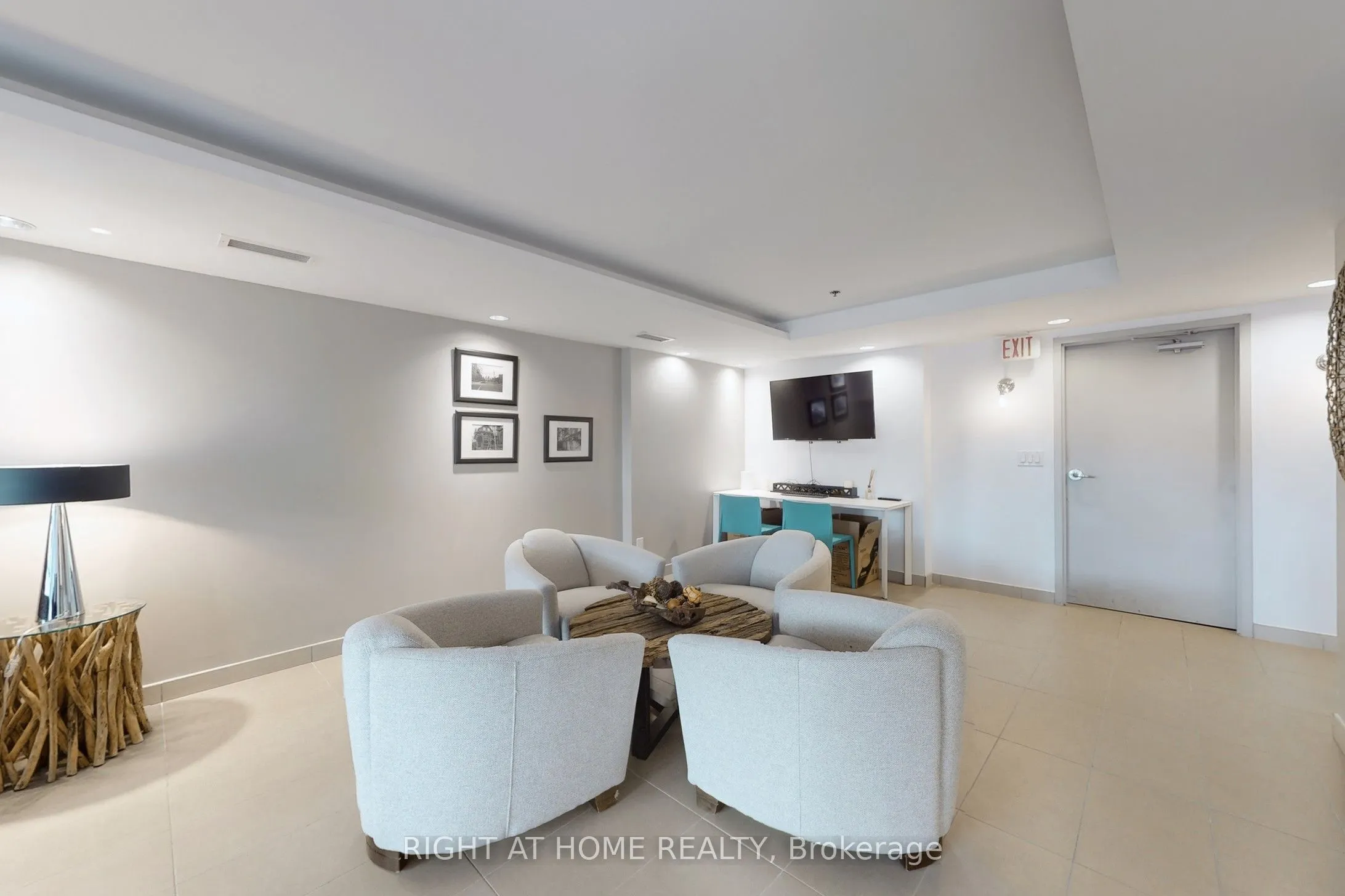 508 Wellington Street W, #Level 2 Party Room