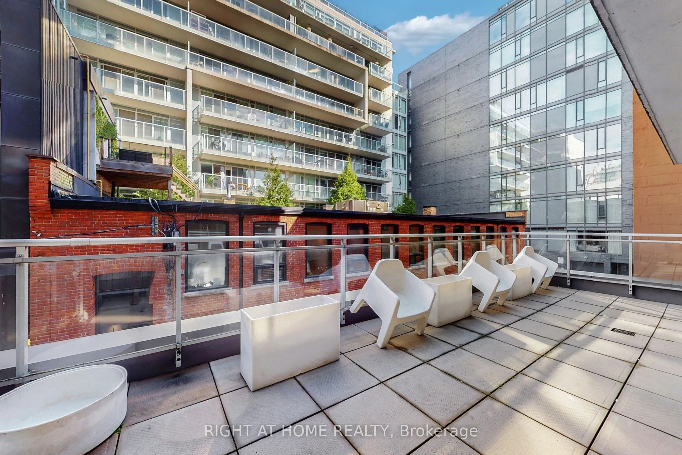508 Wellington Street W, #Level 2 Party Room
