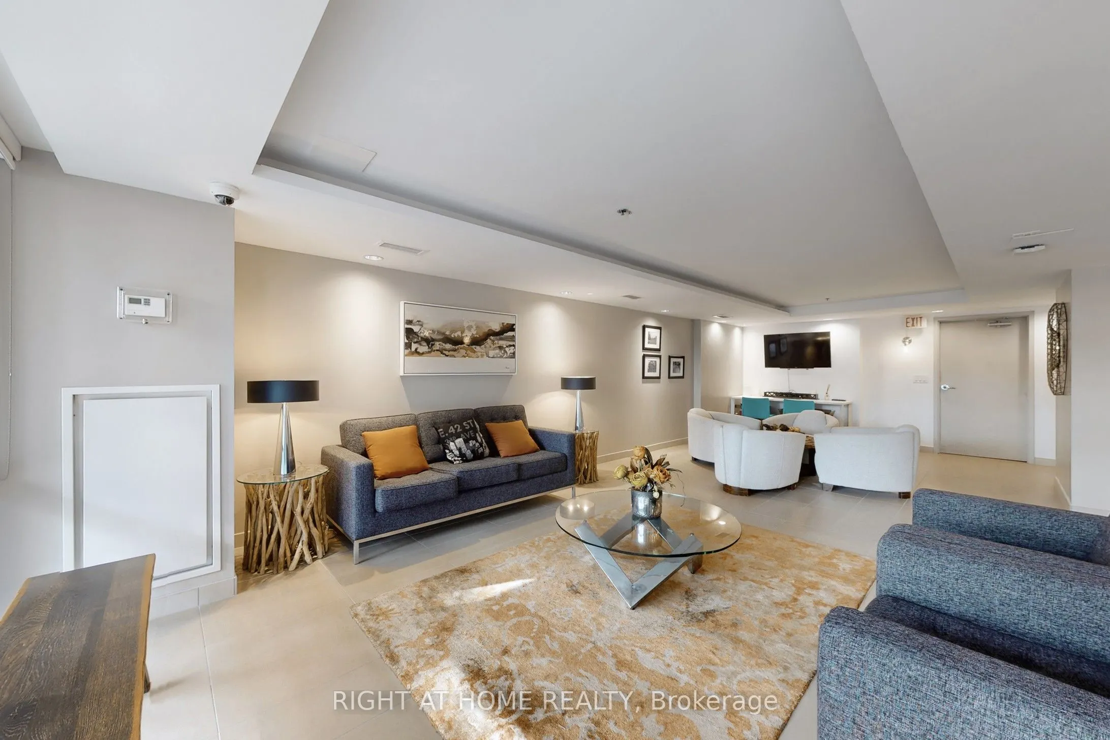 508 Wellington Street W, #Level 2 Party Room