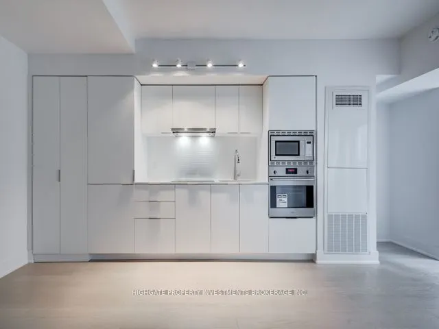 955 Bay Street, #618