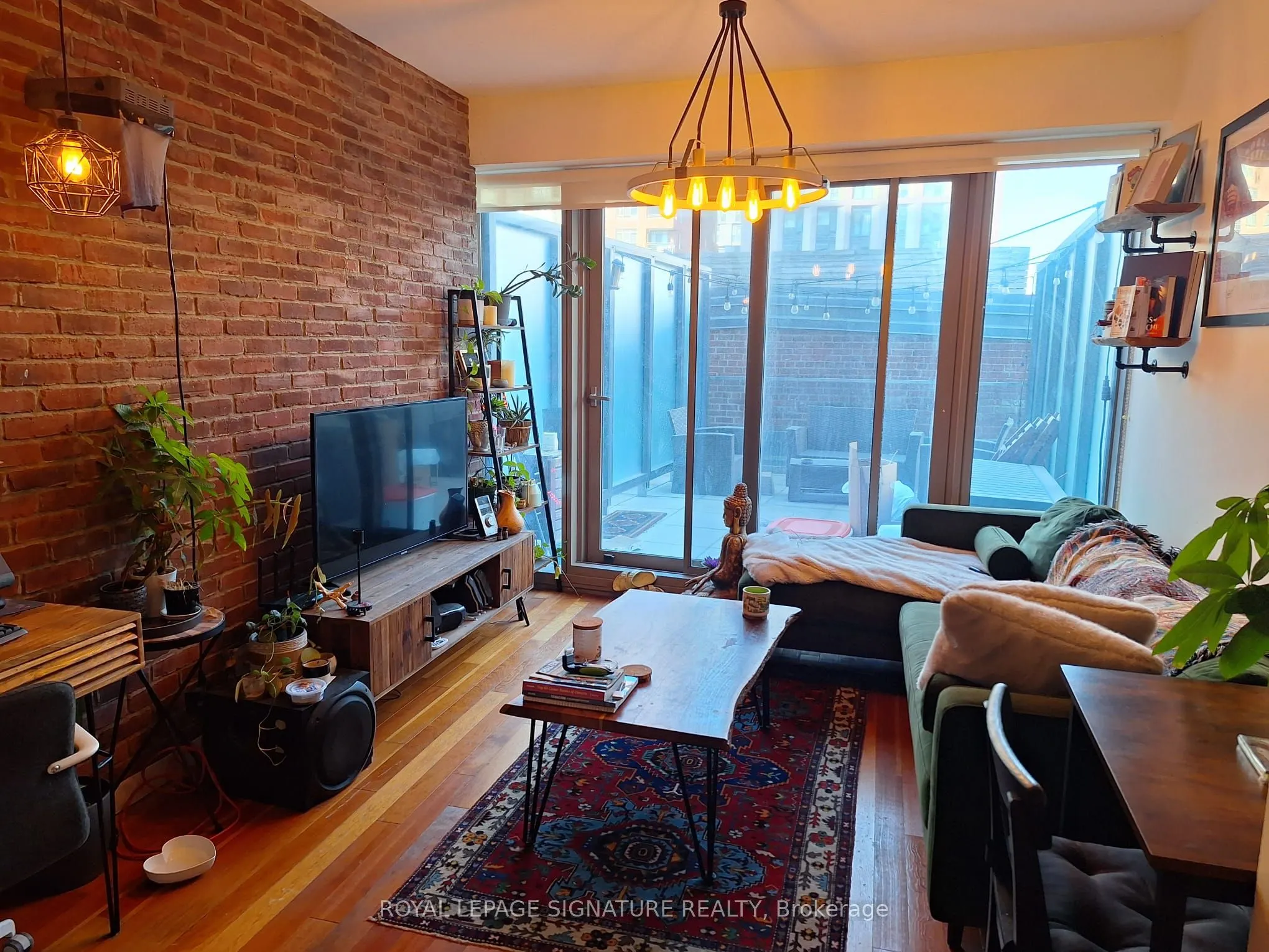390 Cherry Street, #204